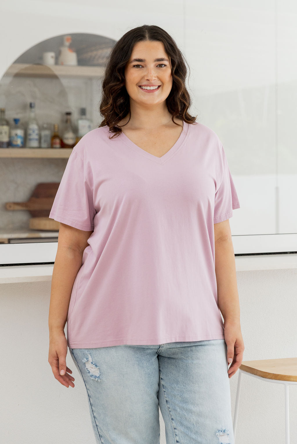 Relaxed V-Neck Tee in Mauve