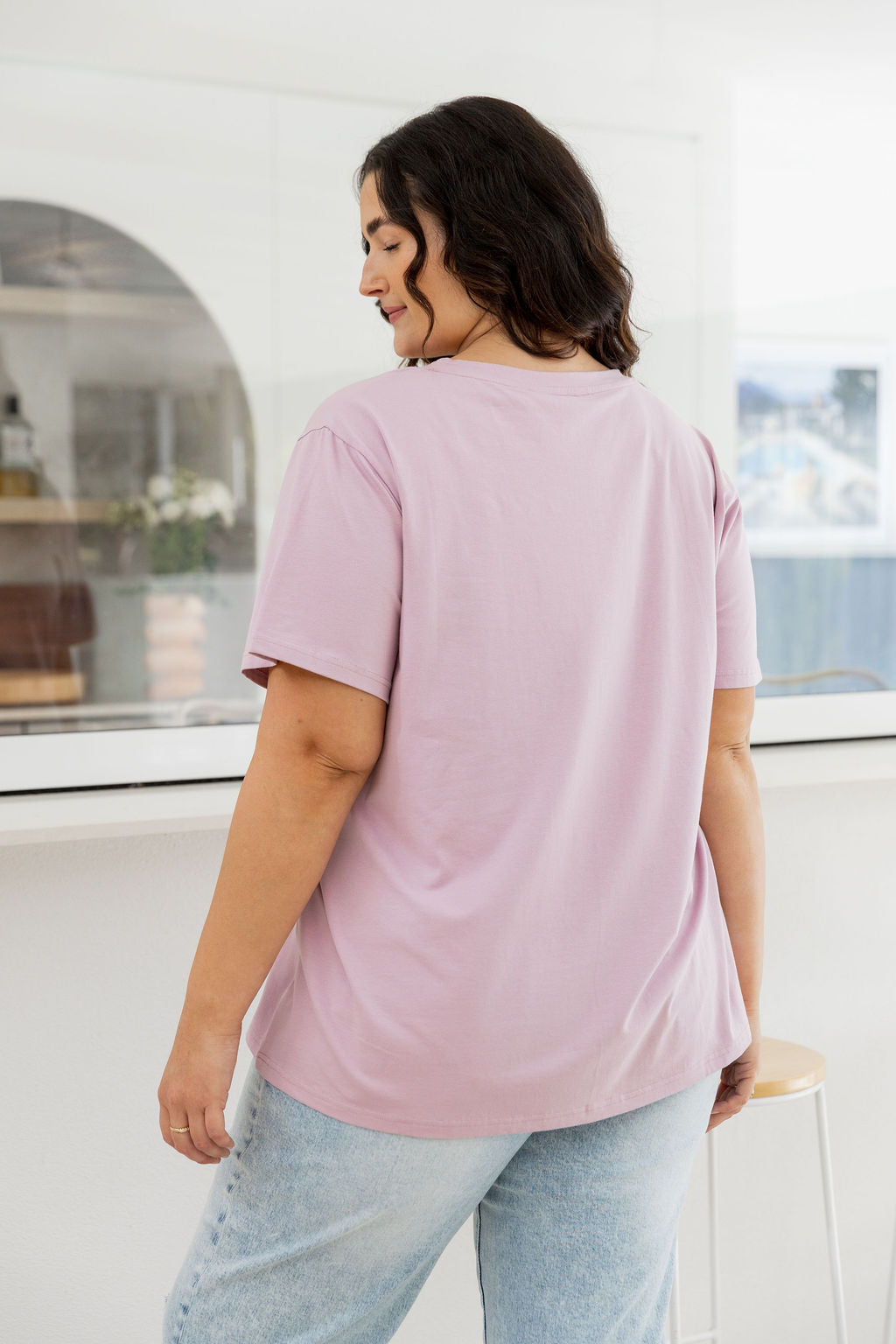 Relaxed V-Neck Tee in Mauve