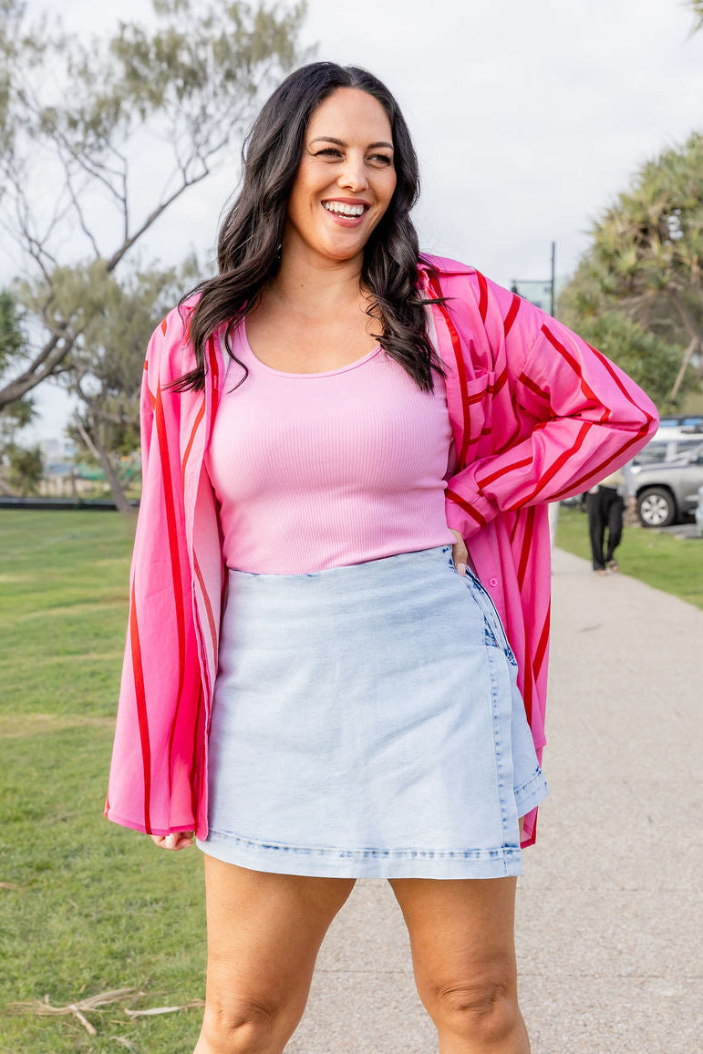 Etta Skort in Light Blue Acid Wash
