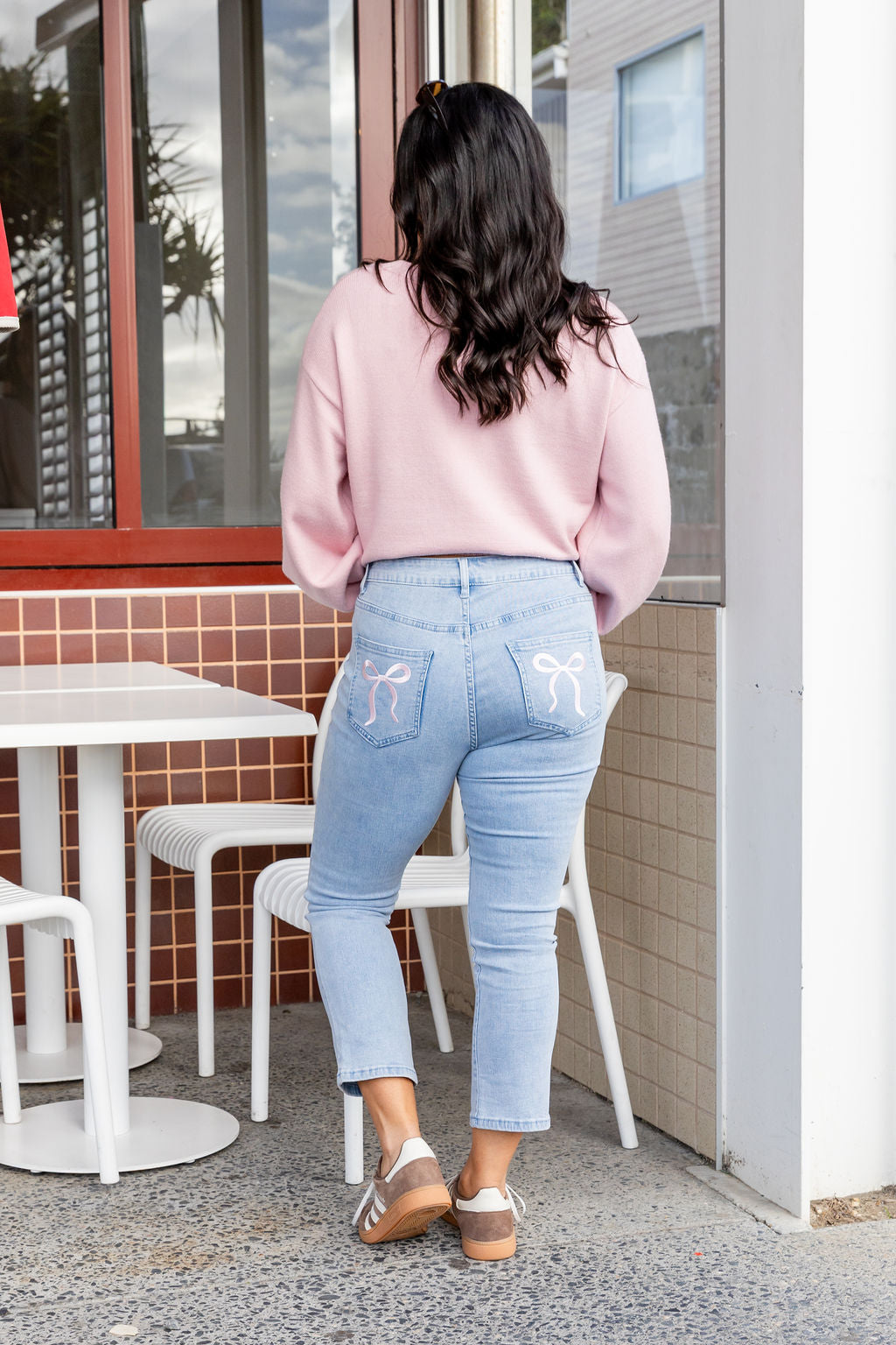 Viva Cropped Jean in Light Blue with Bow Embroidery