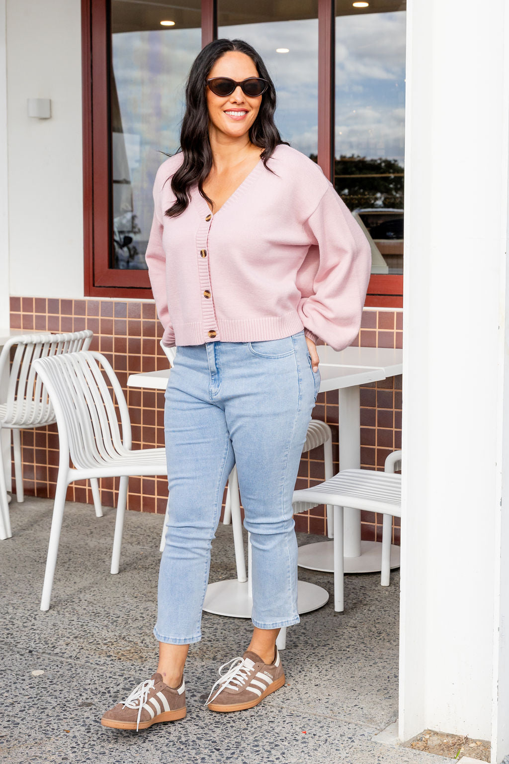 Viva Cropped Jean in Light Blue with Bow Embroidery