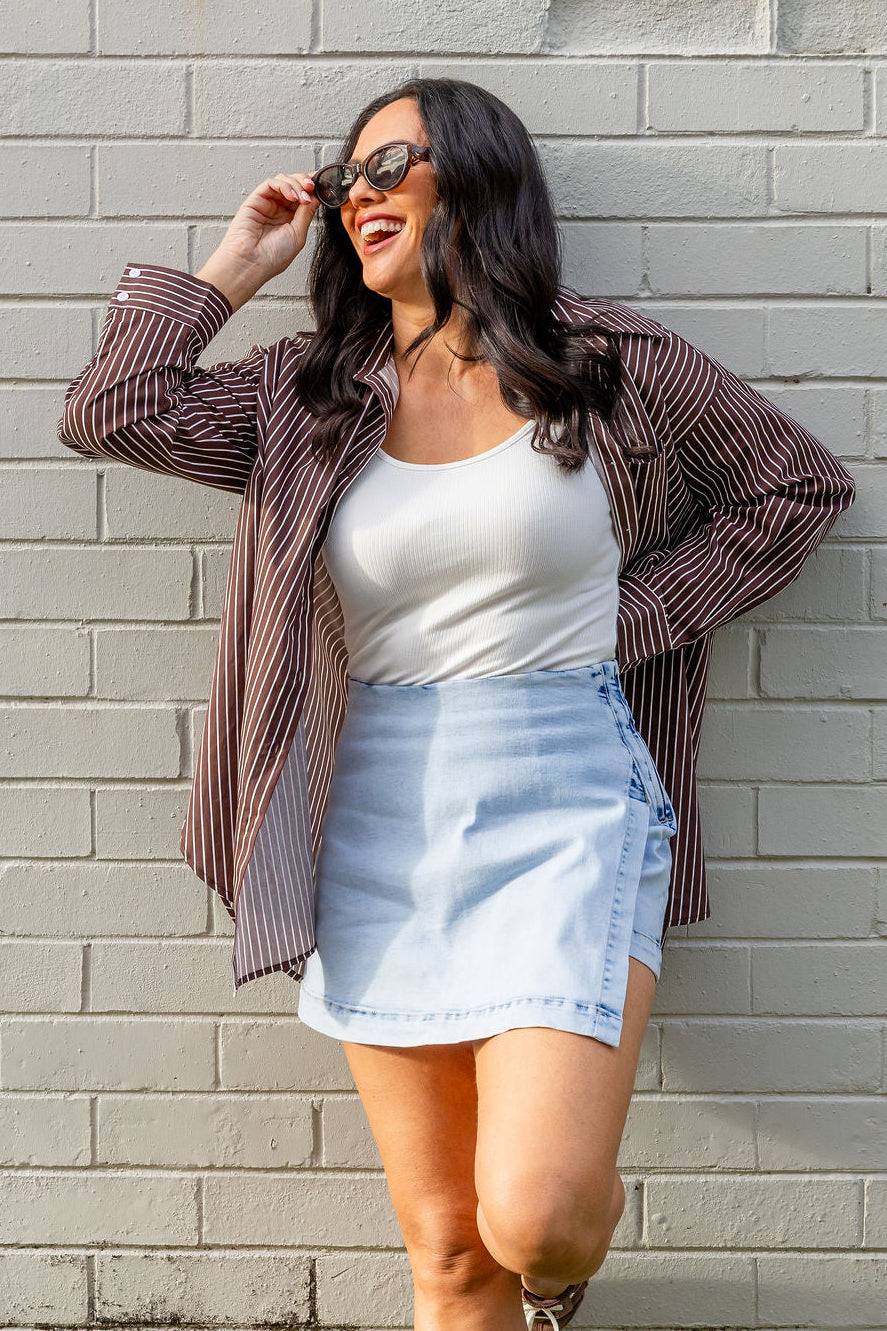 Etta Skort in Light Blue Acid Wash