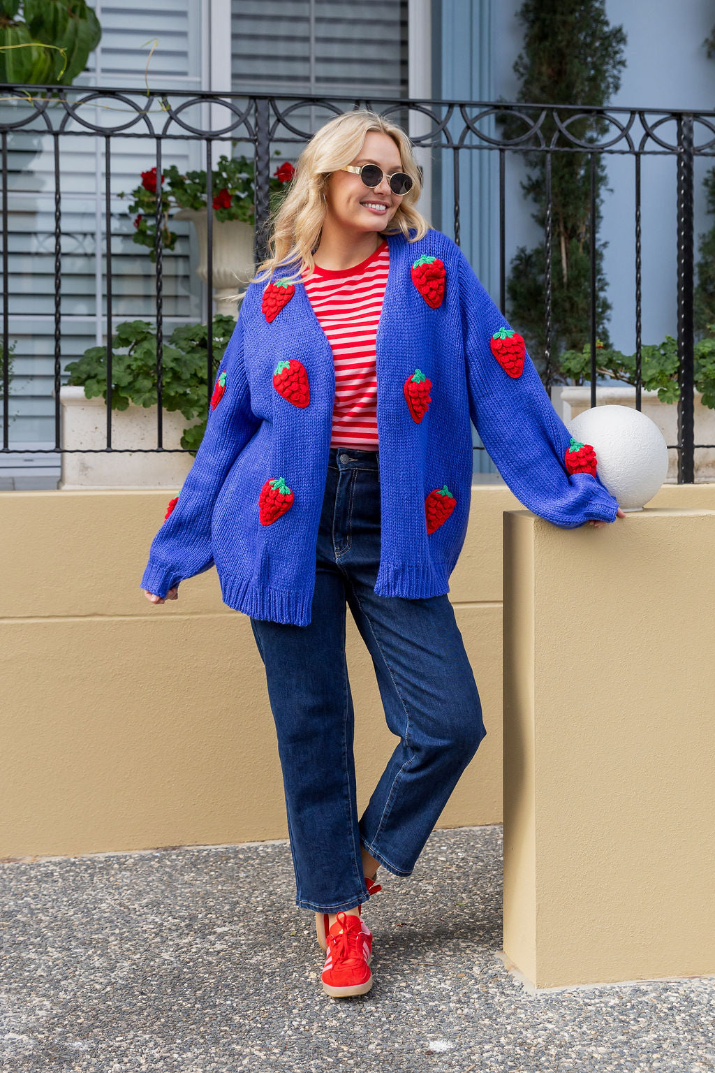 Amalfi Cardi in Cobalt/Strawberries