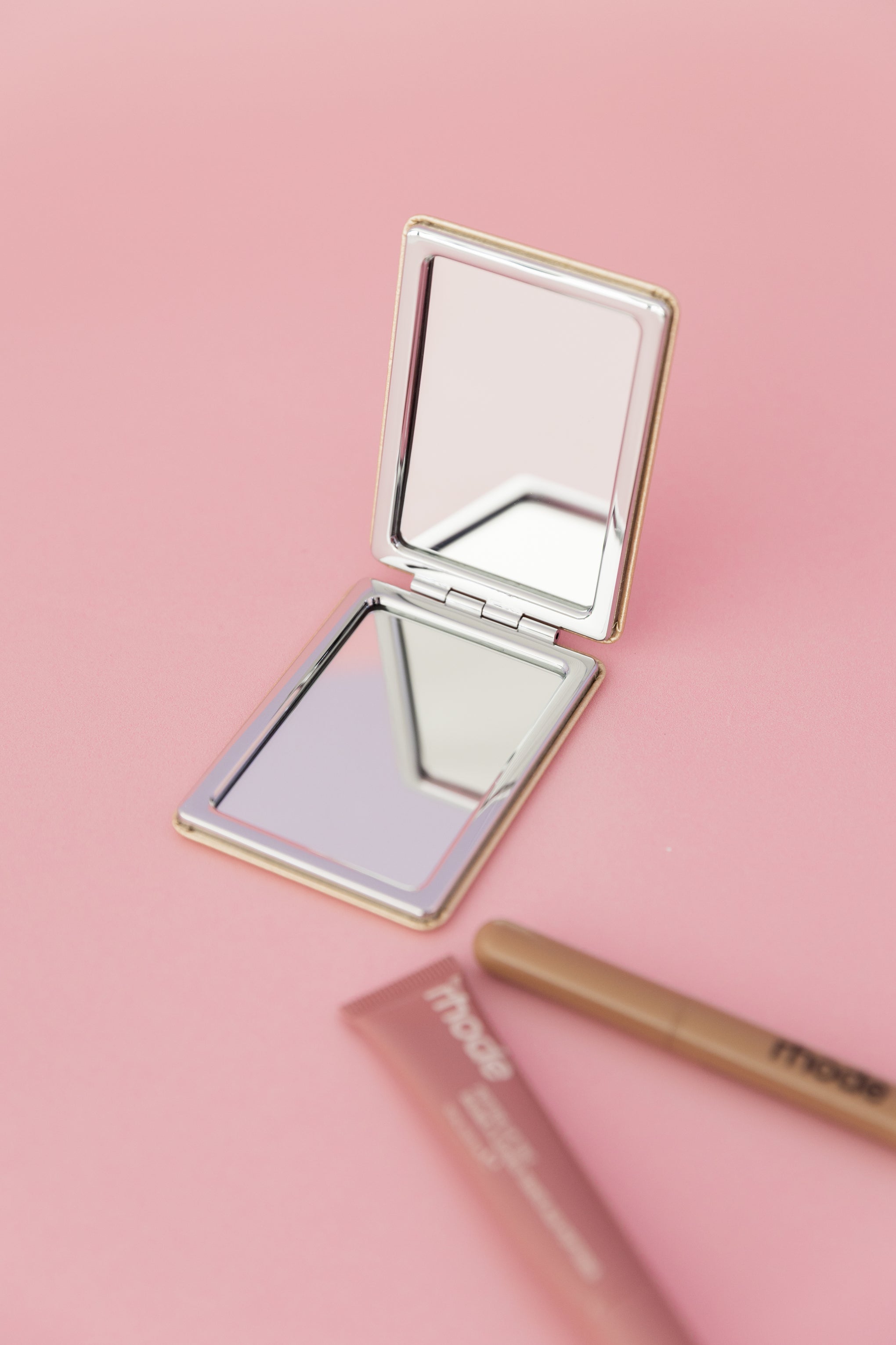 Pocket Mirror in Metallic Gold