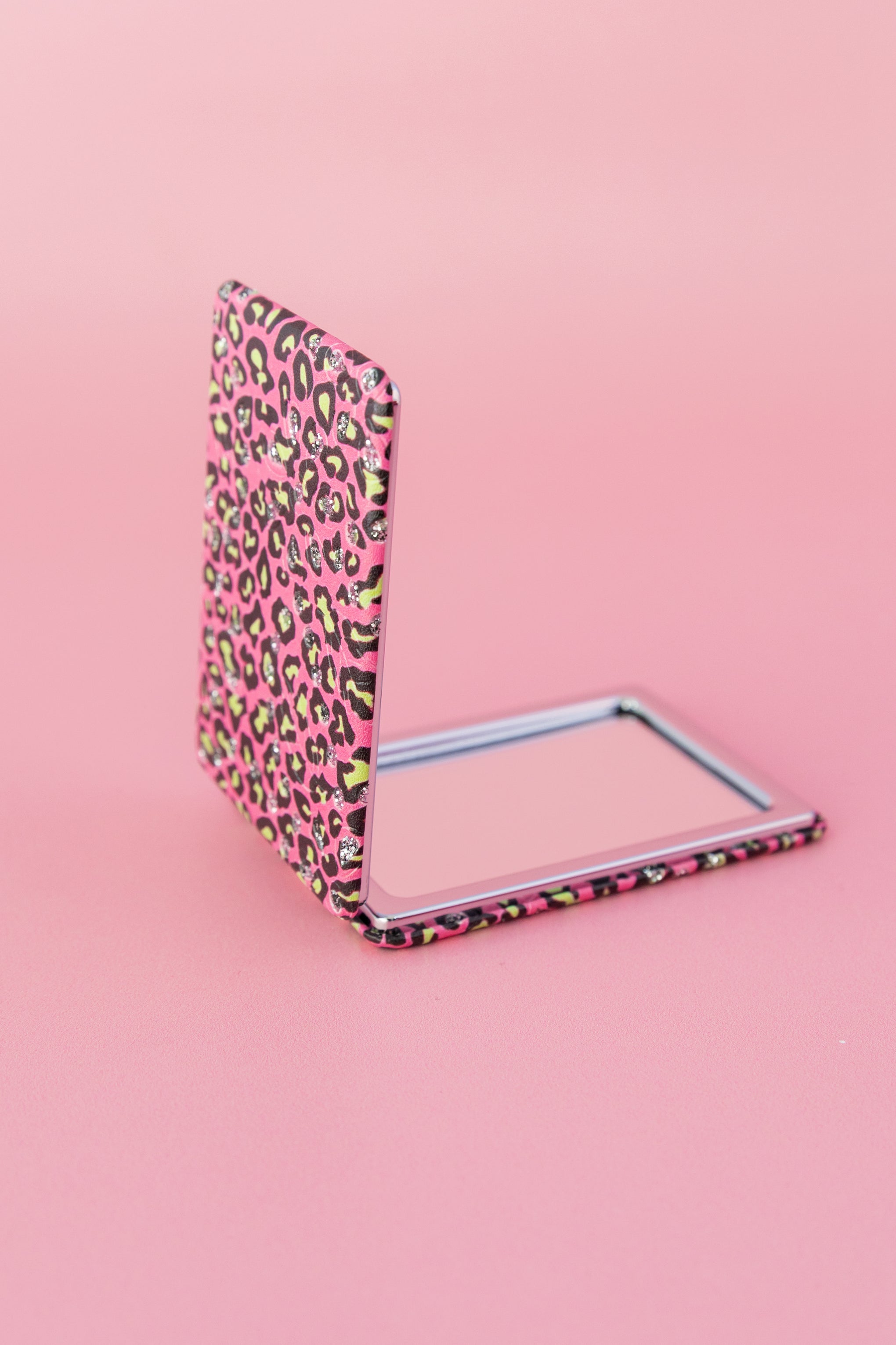 Pocket Mirror in Vibrant Leopard