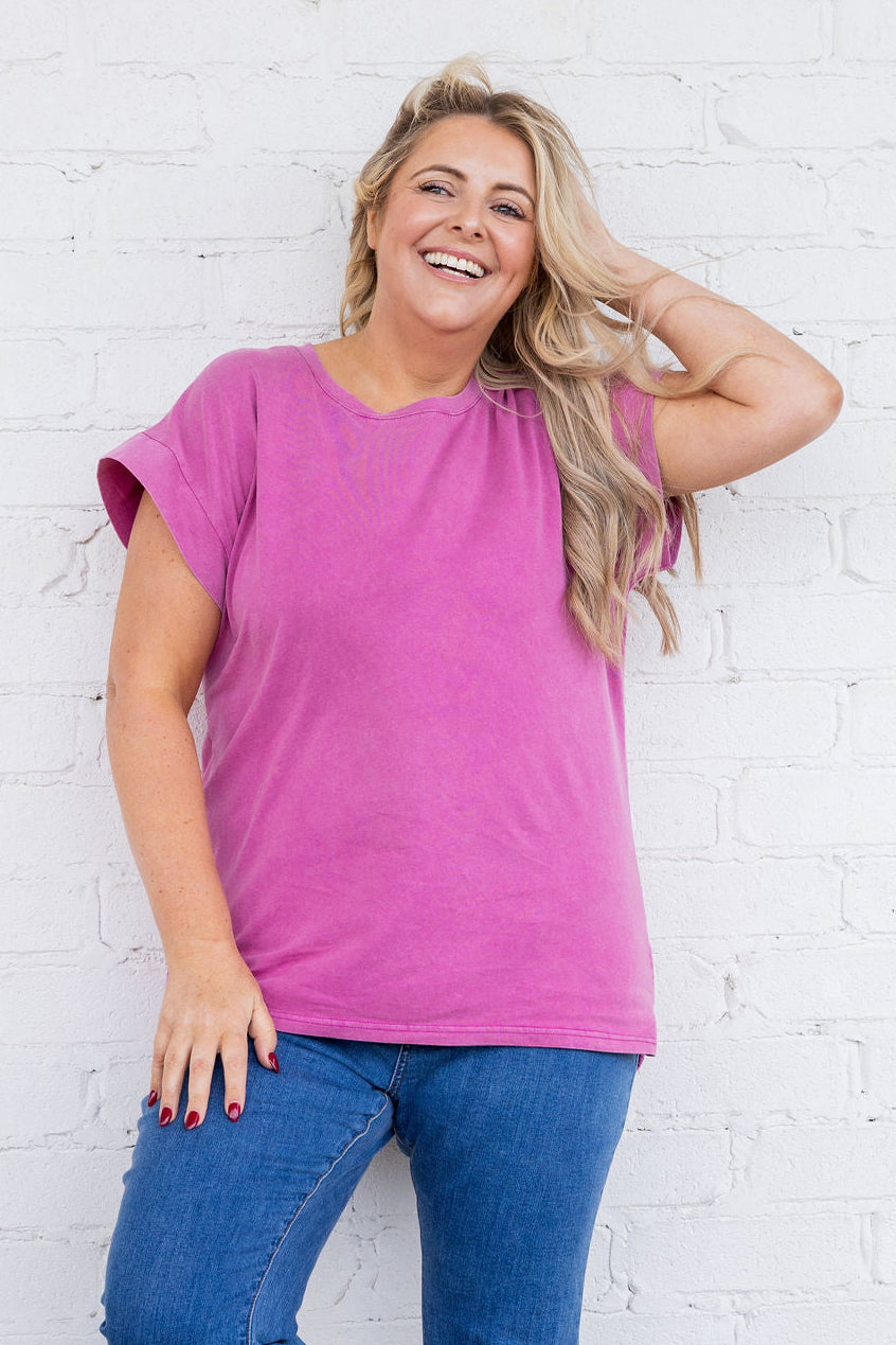 Selene Cap Sleeve Tee in Magenta