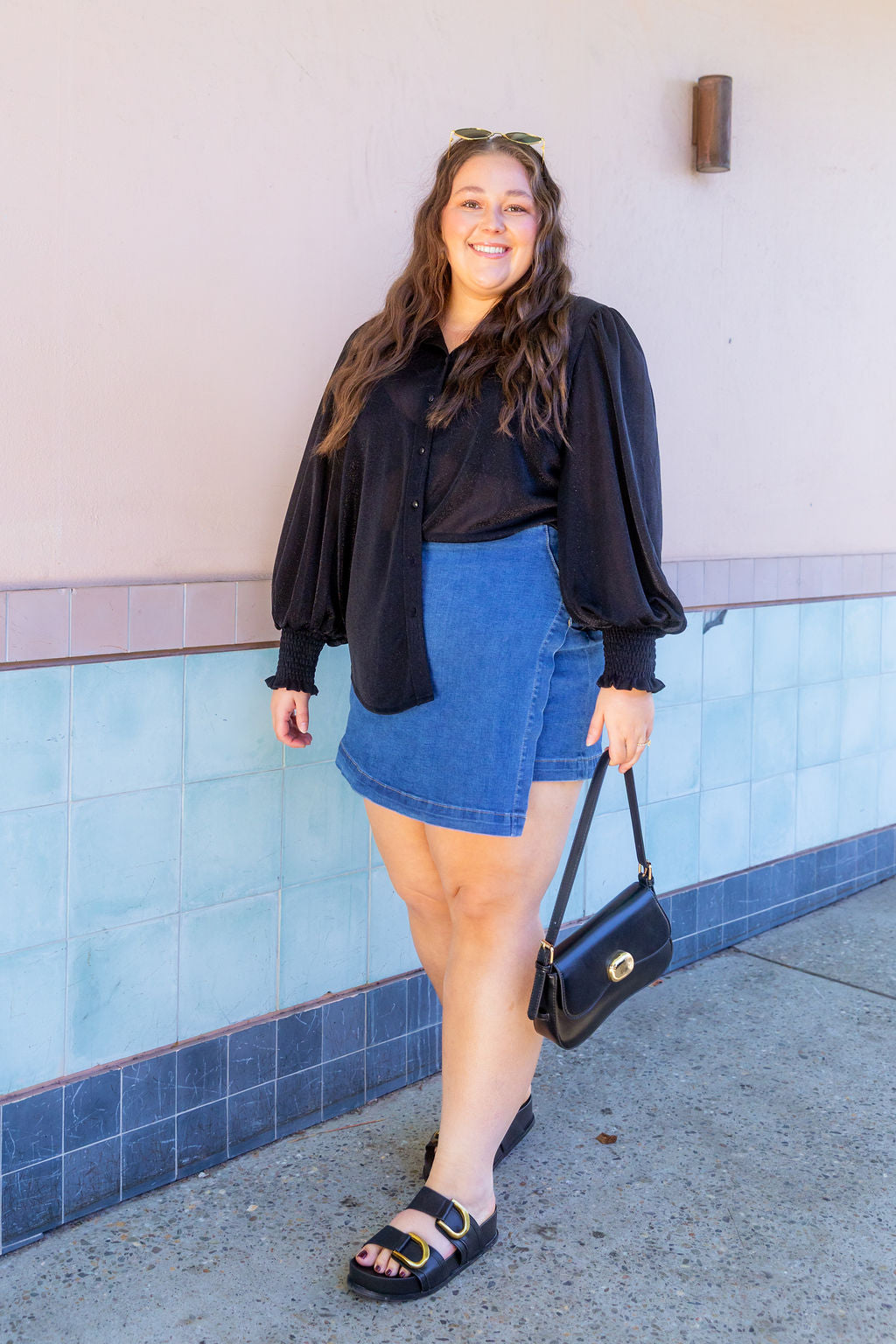 Long Sleeve Shirred Cuff Shirt in Black