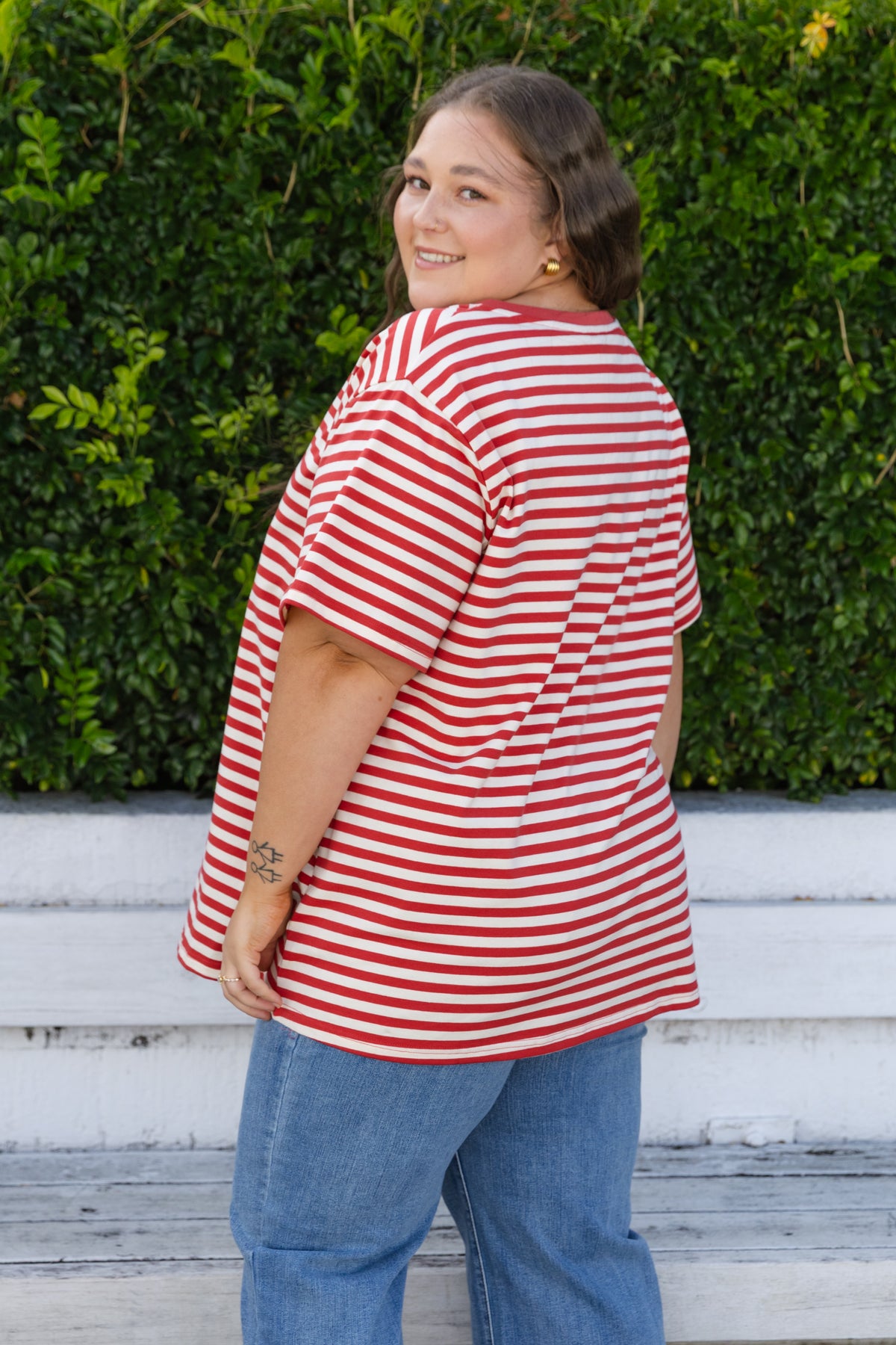 Striped V-Neck Tee in Cream/Red