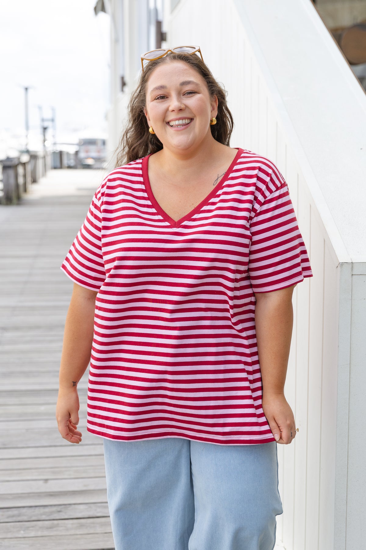 Striped V-Neck Tee in Wine/Light Pink