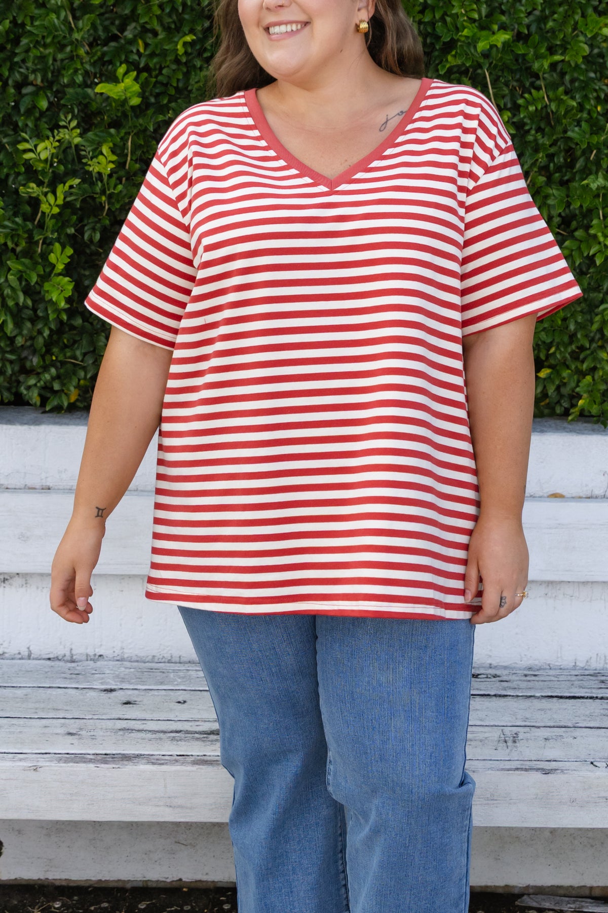 Striped V-Neck Tee in Cream/Red