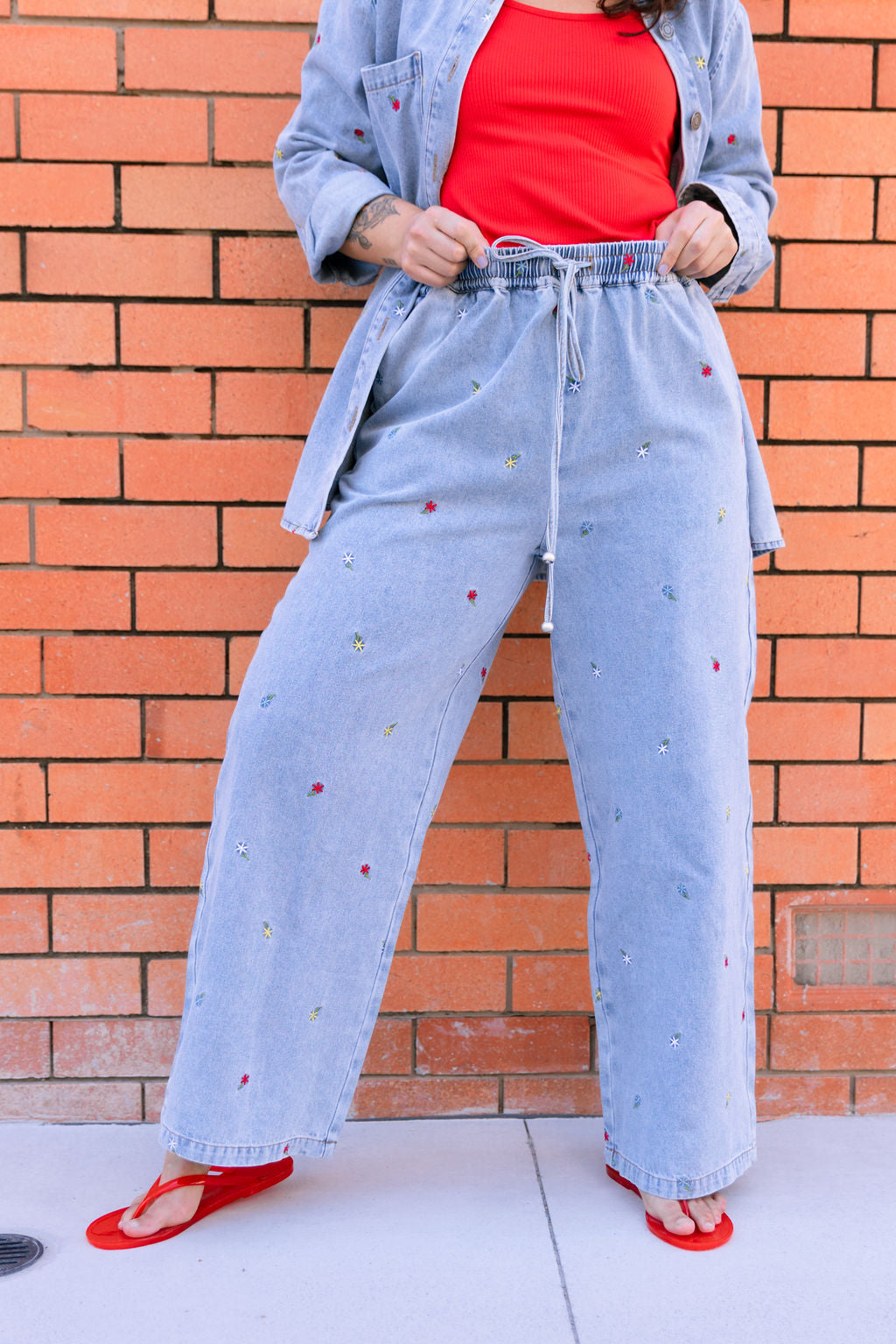 Koa Pull on Jean in Light Wash with Floral Embroidery