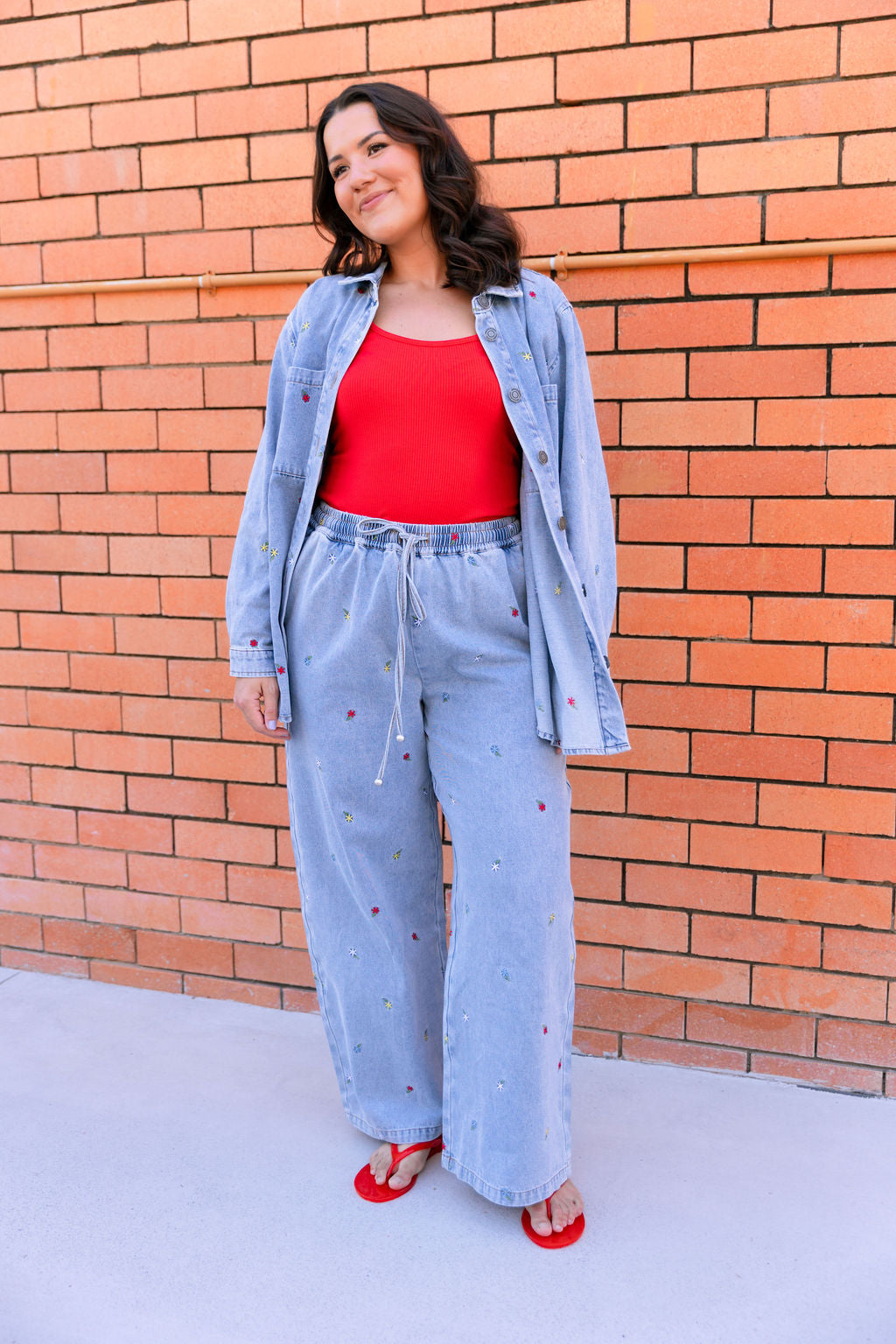 Koa Pull on Jean in Light Wash with Floral Embroidery