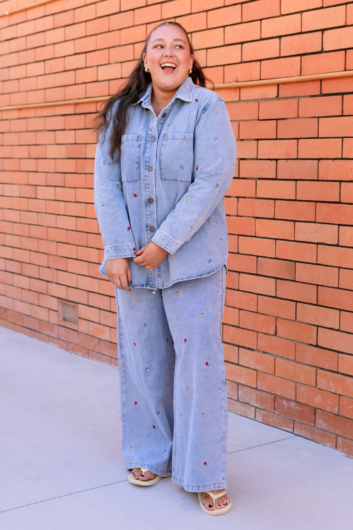 Koa Pull on Jean in Light Wash with Floral Embroidery