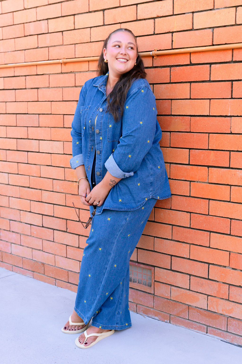Koa Pull on Jean in Indigo Wash with Floral Embroidery