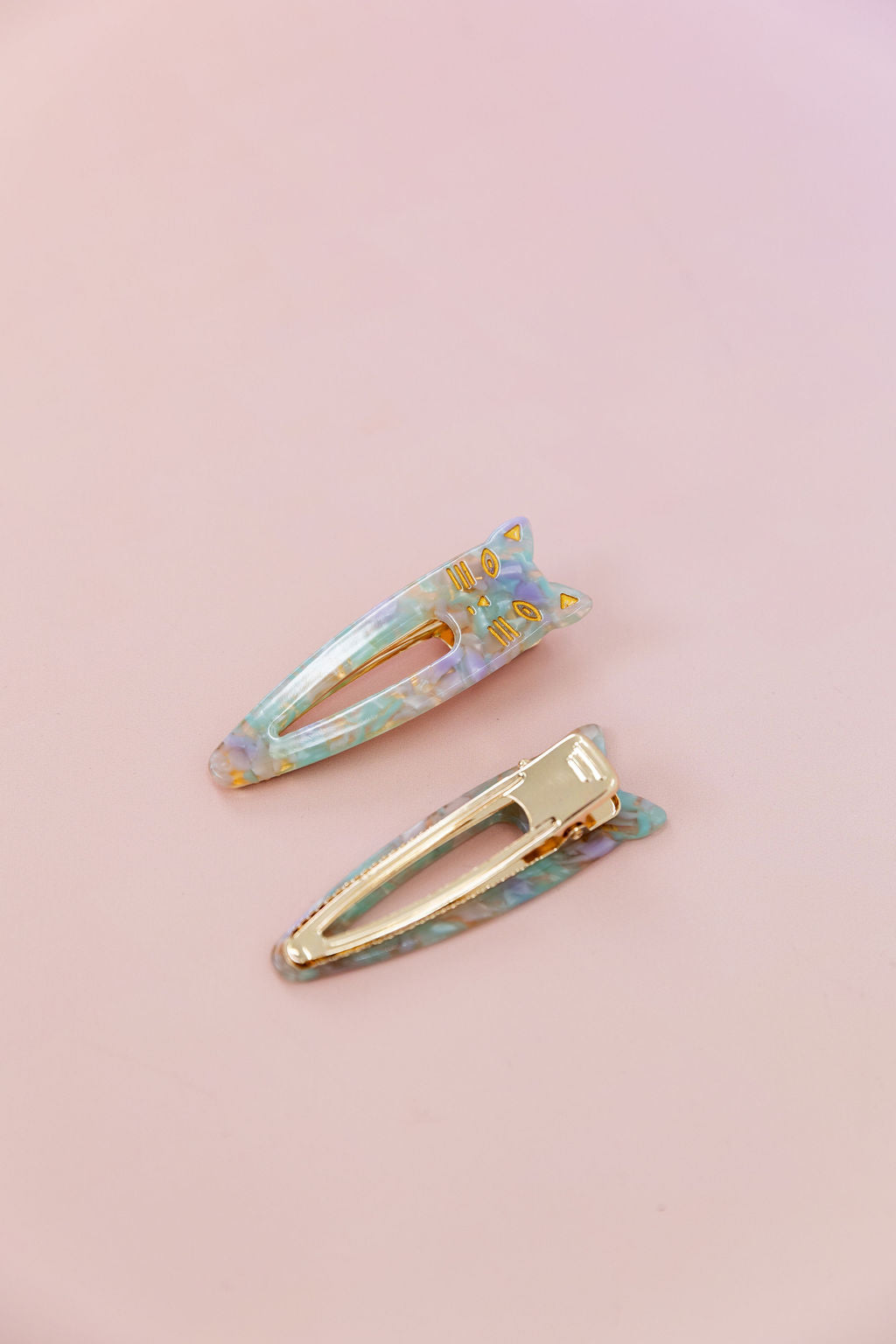 Cat Hair Clips in Green & Violet