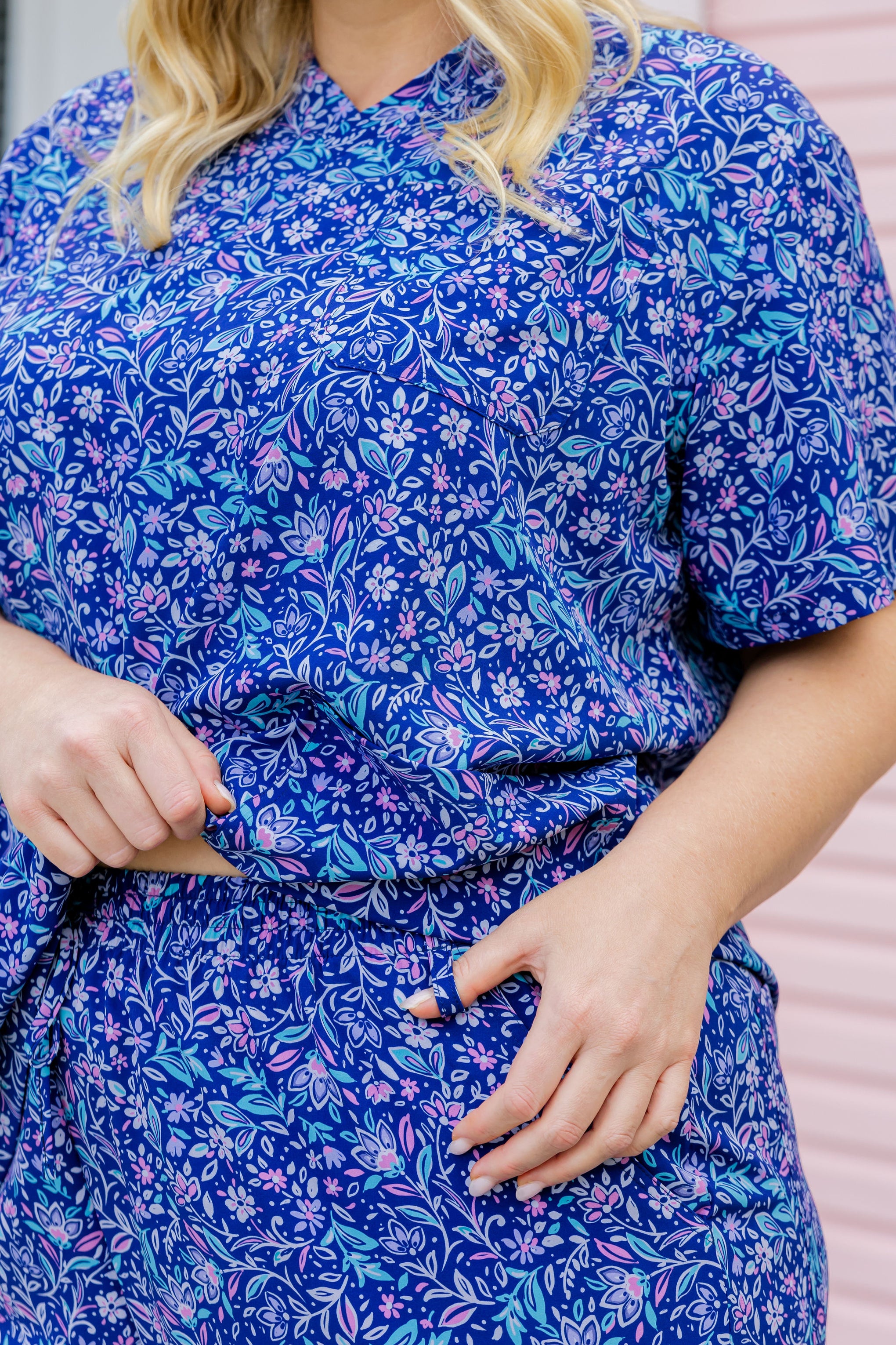 Jazz Scrubs Set in Jasmine