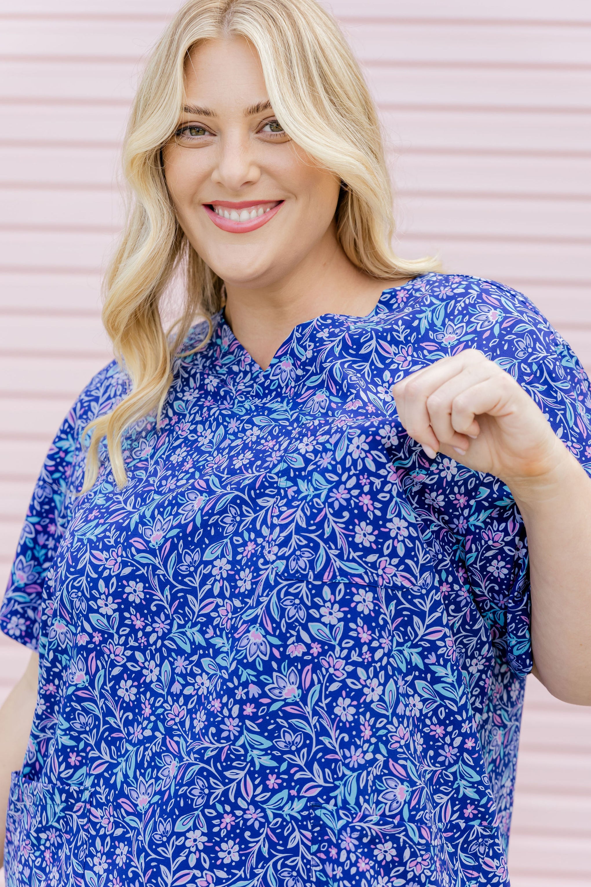 Jazz Scrubs Set in Jasmine
