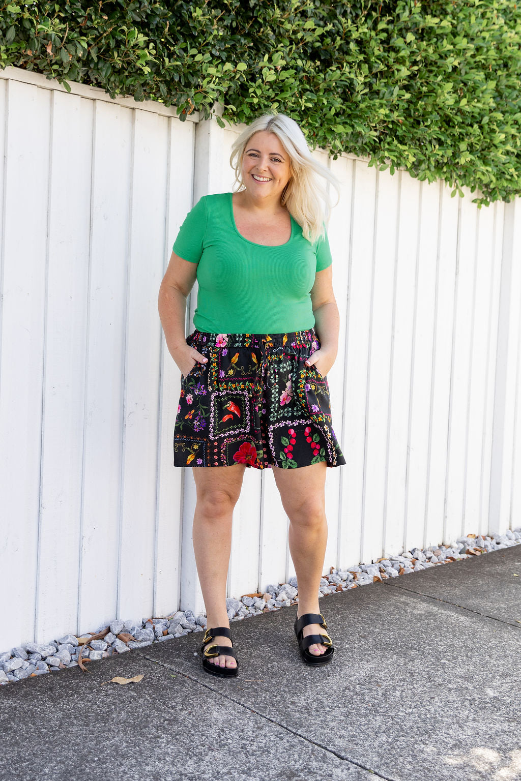 Harlow Shorts in Sweet Bee