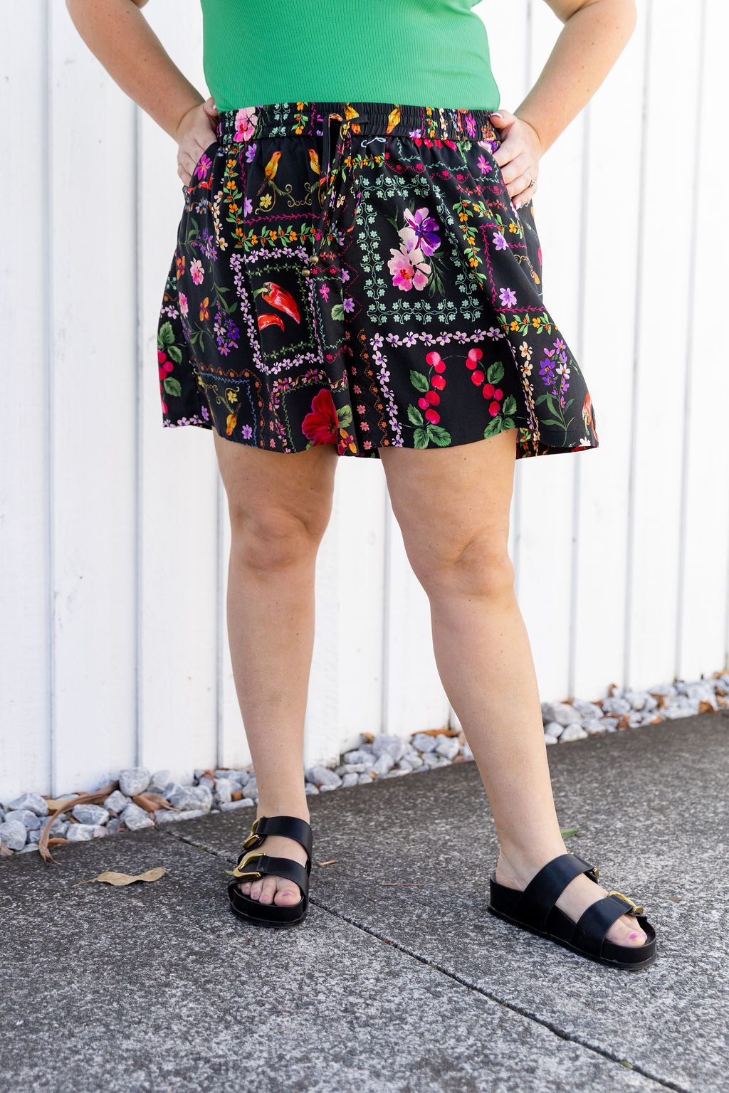 Harlow Shorts in Sweet Bee