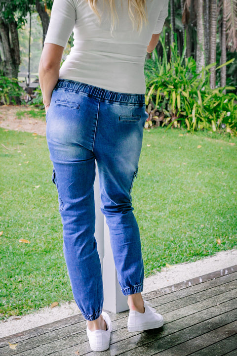 Blue best sale jogger jeans