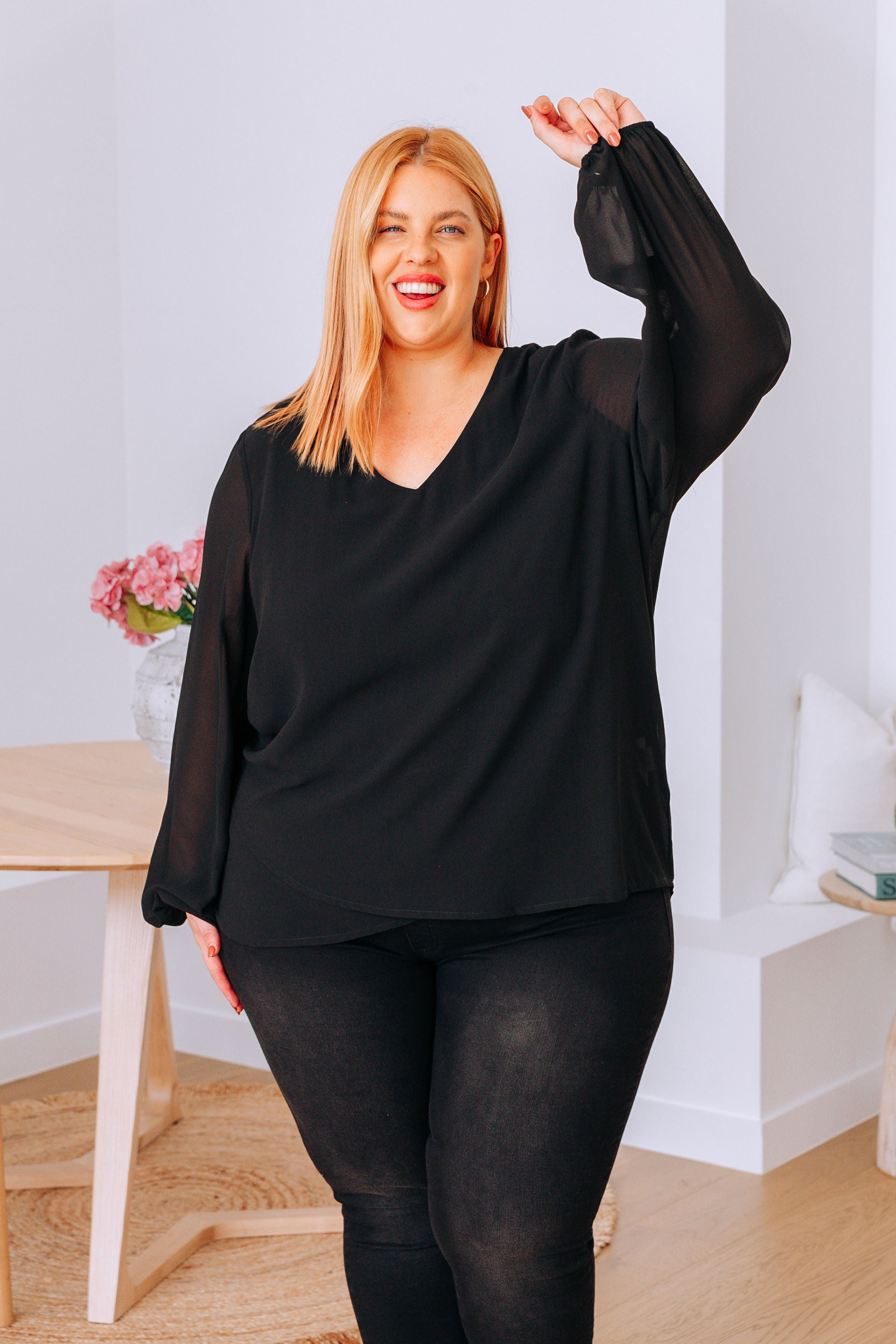 Layla Long Sleeved Top in Black