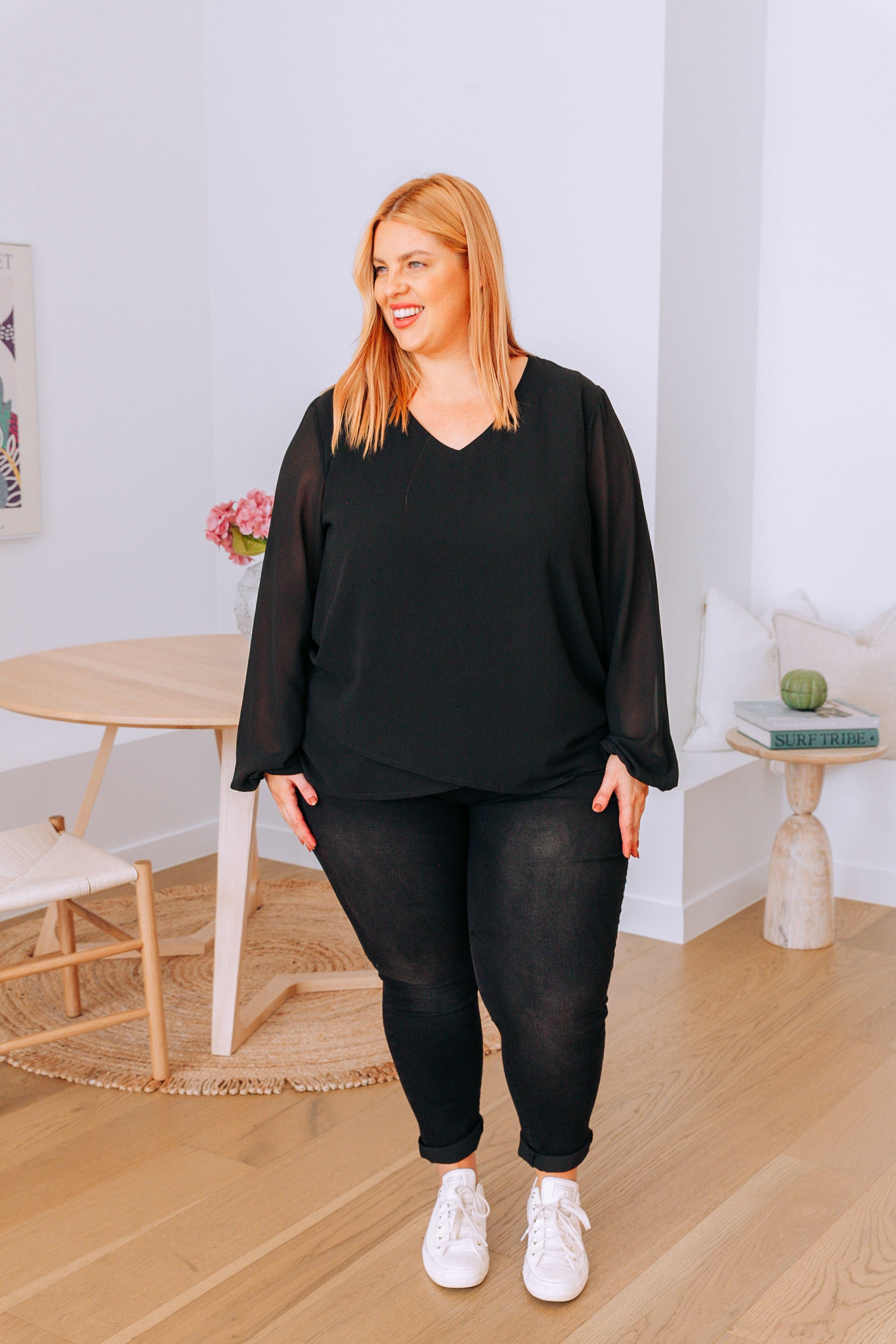 Layla Long Sleeved Top in Black