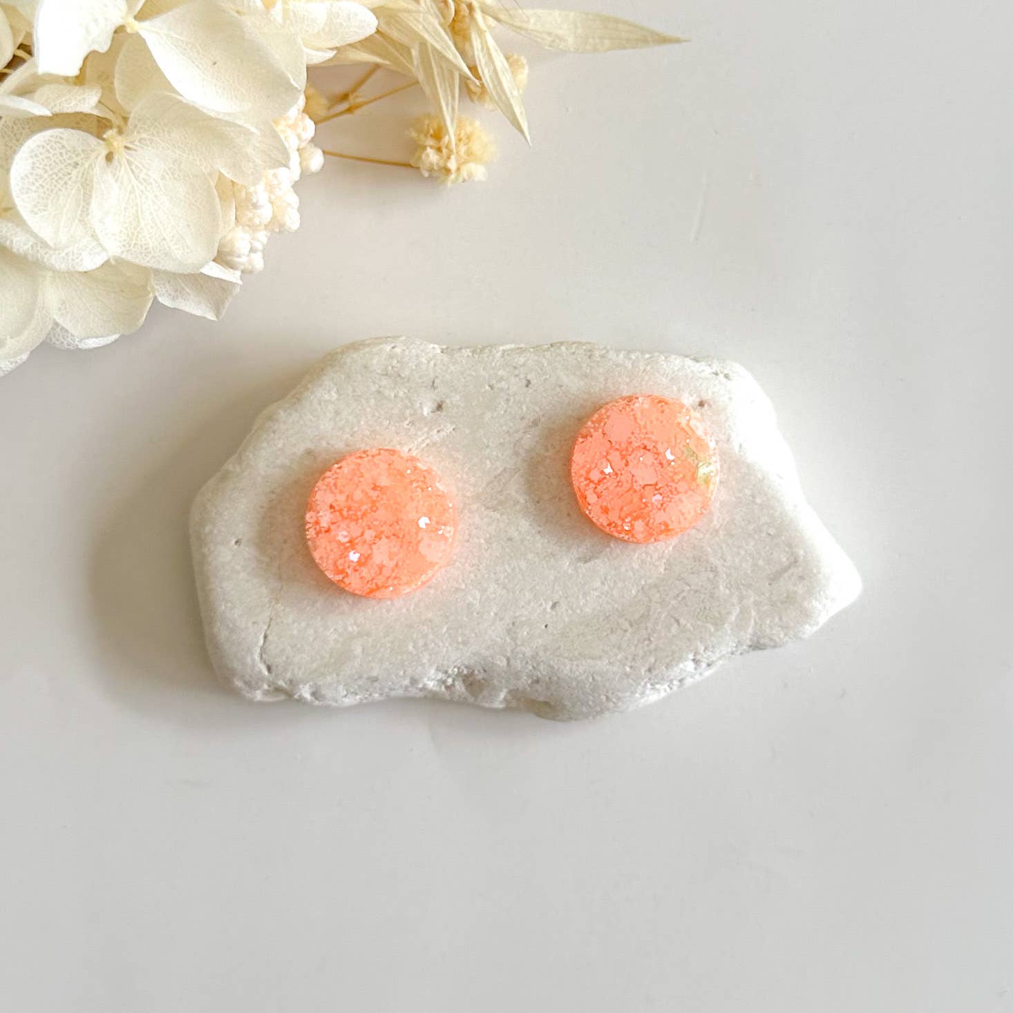 Resin Studs- Glitter: Bright / Small