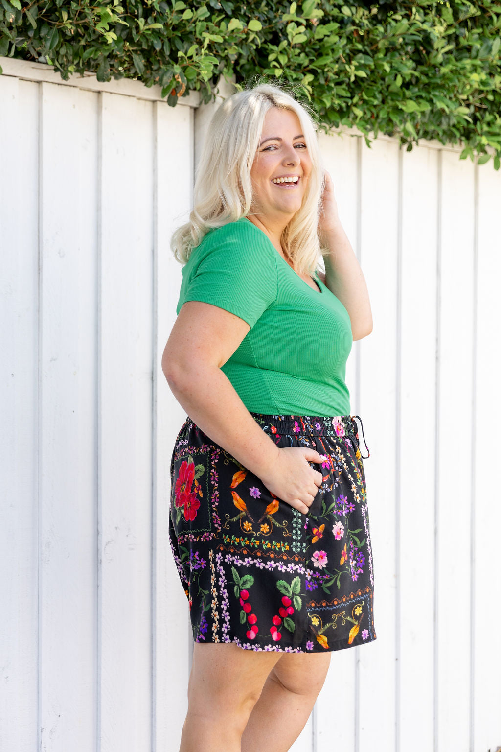 Harlow Shorts in Sweet Bee