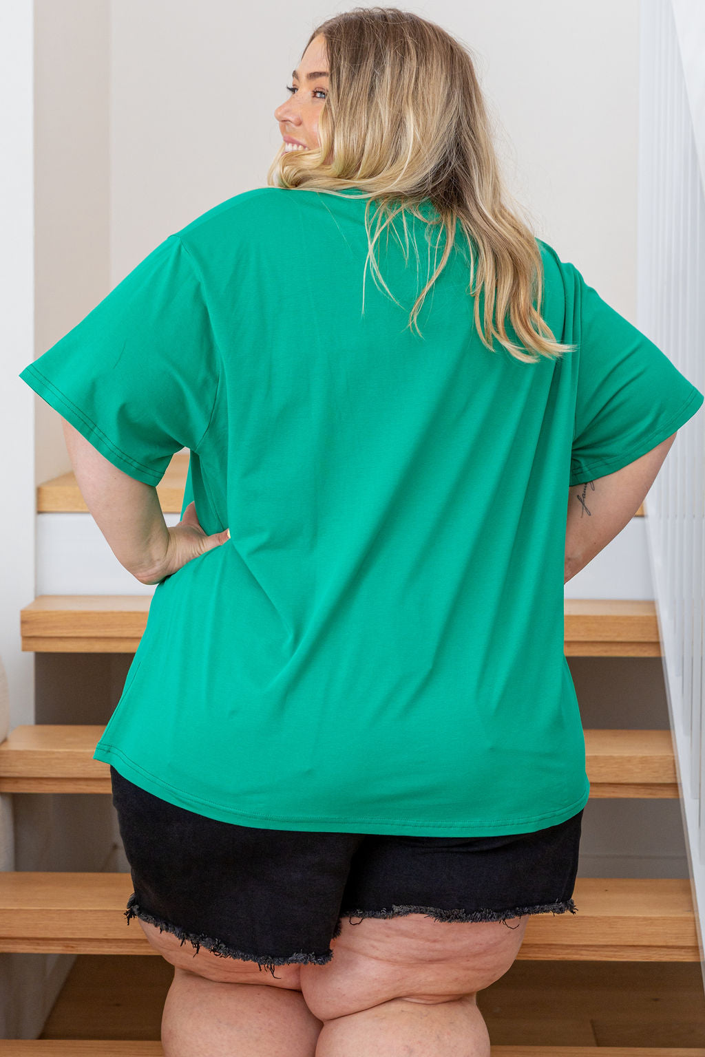 Relaxed V-Neck Tee in Green