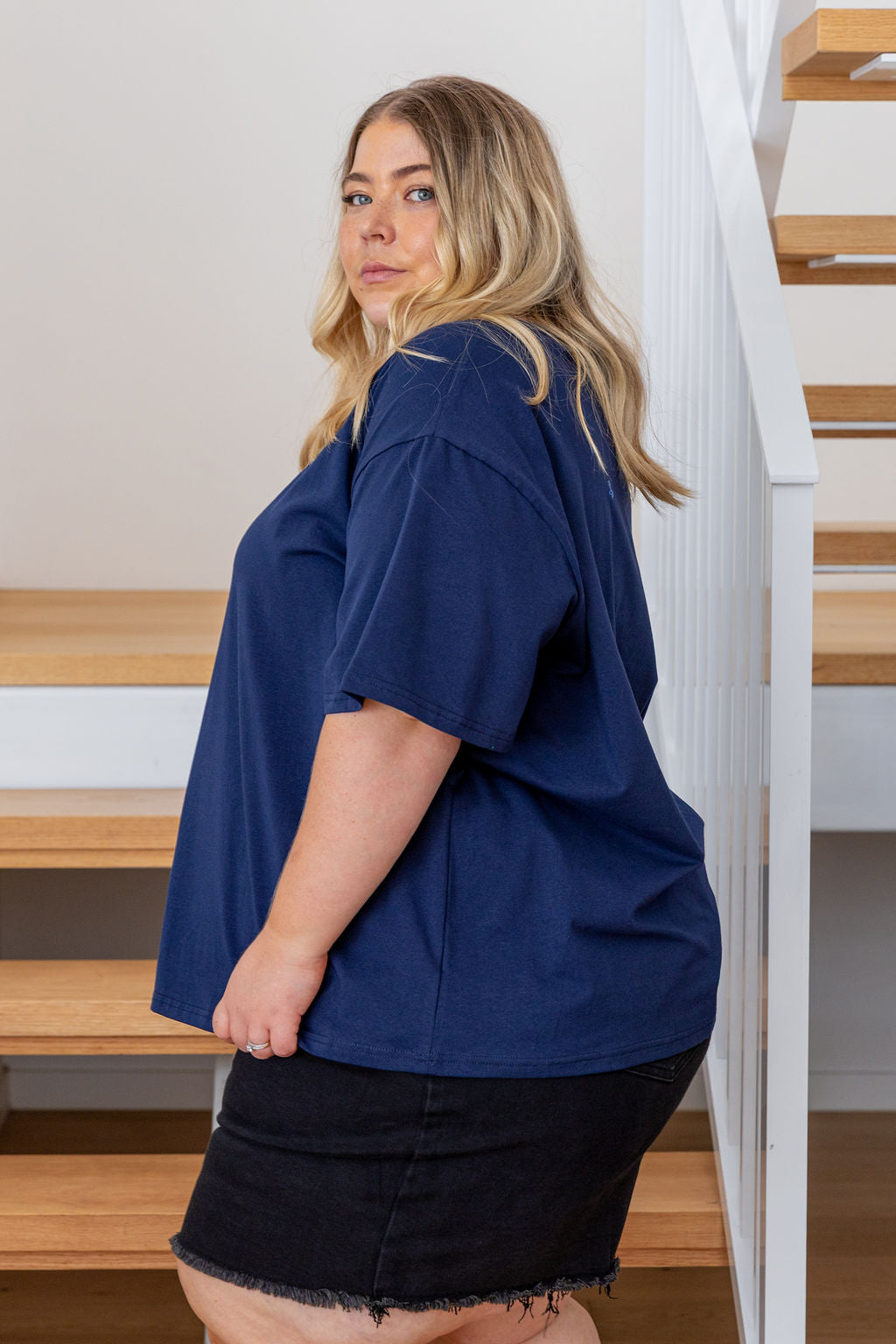 Relaxed V-Neck Tee in Navy