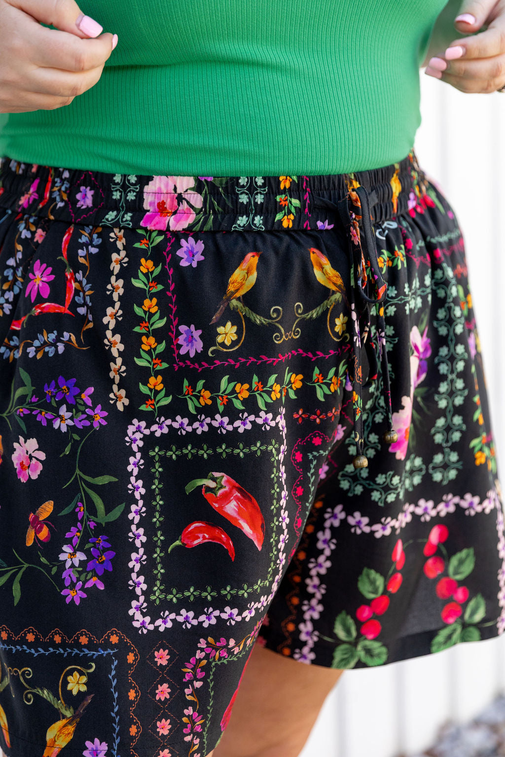 Harlow Shorts in Sweet Bee
