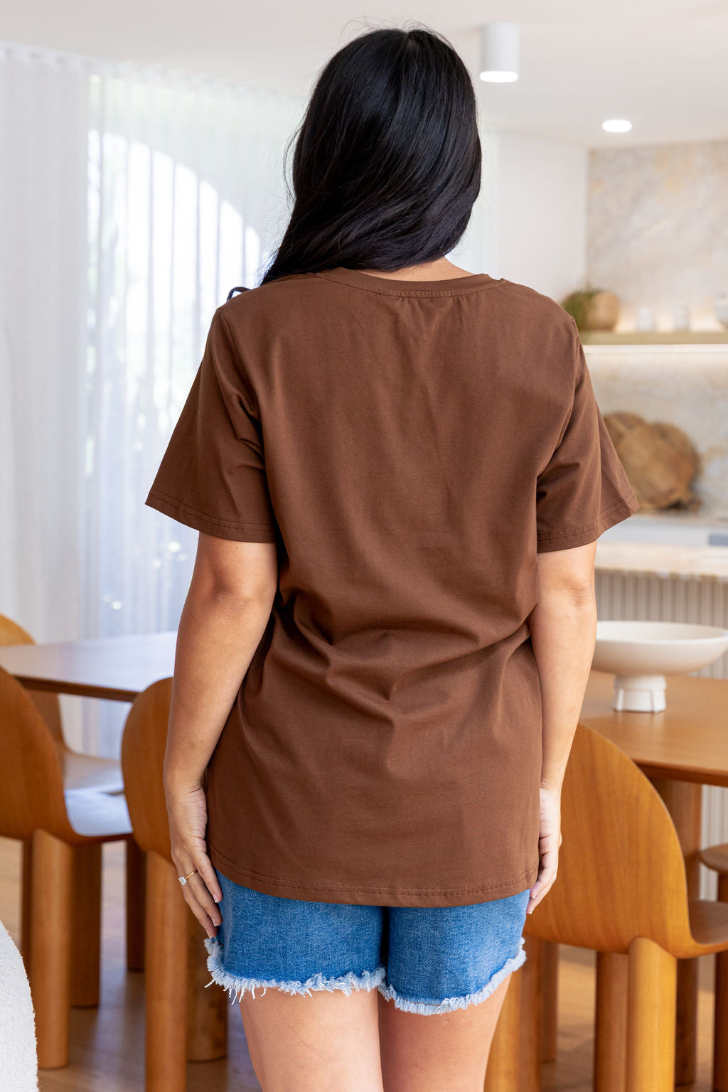 Relaxed V-Neck Tee in Chocolate