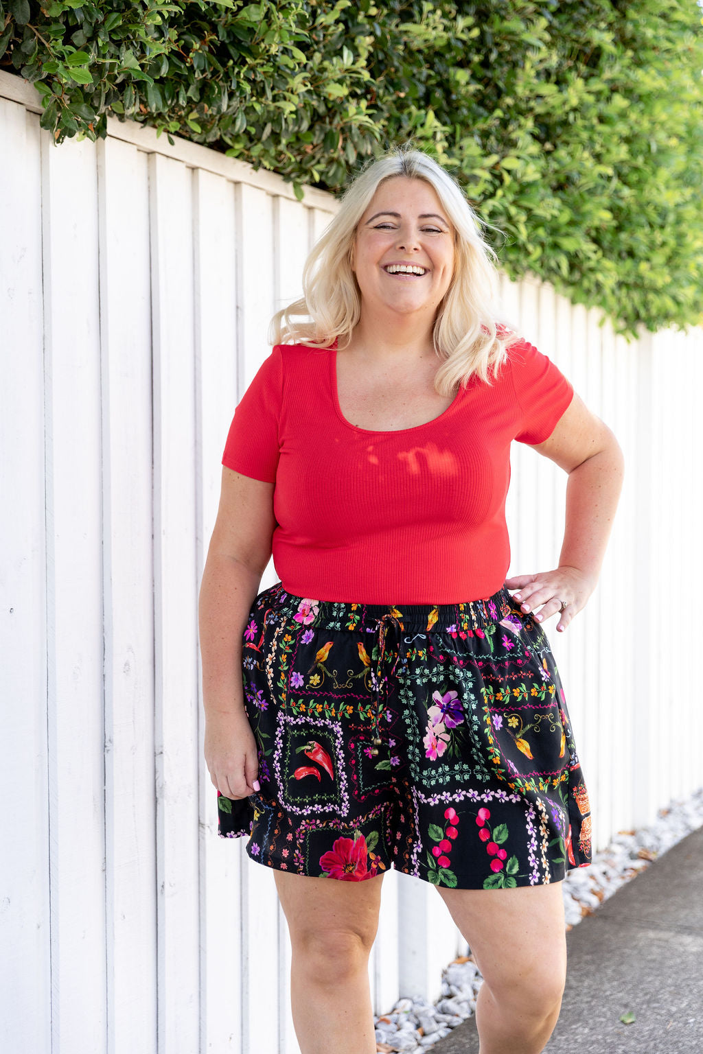 Harlow Shorts in Sweet Bee