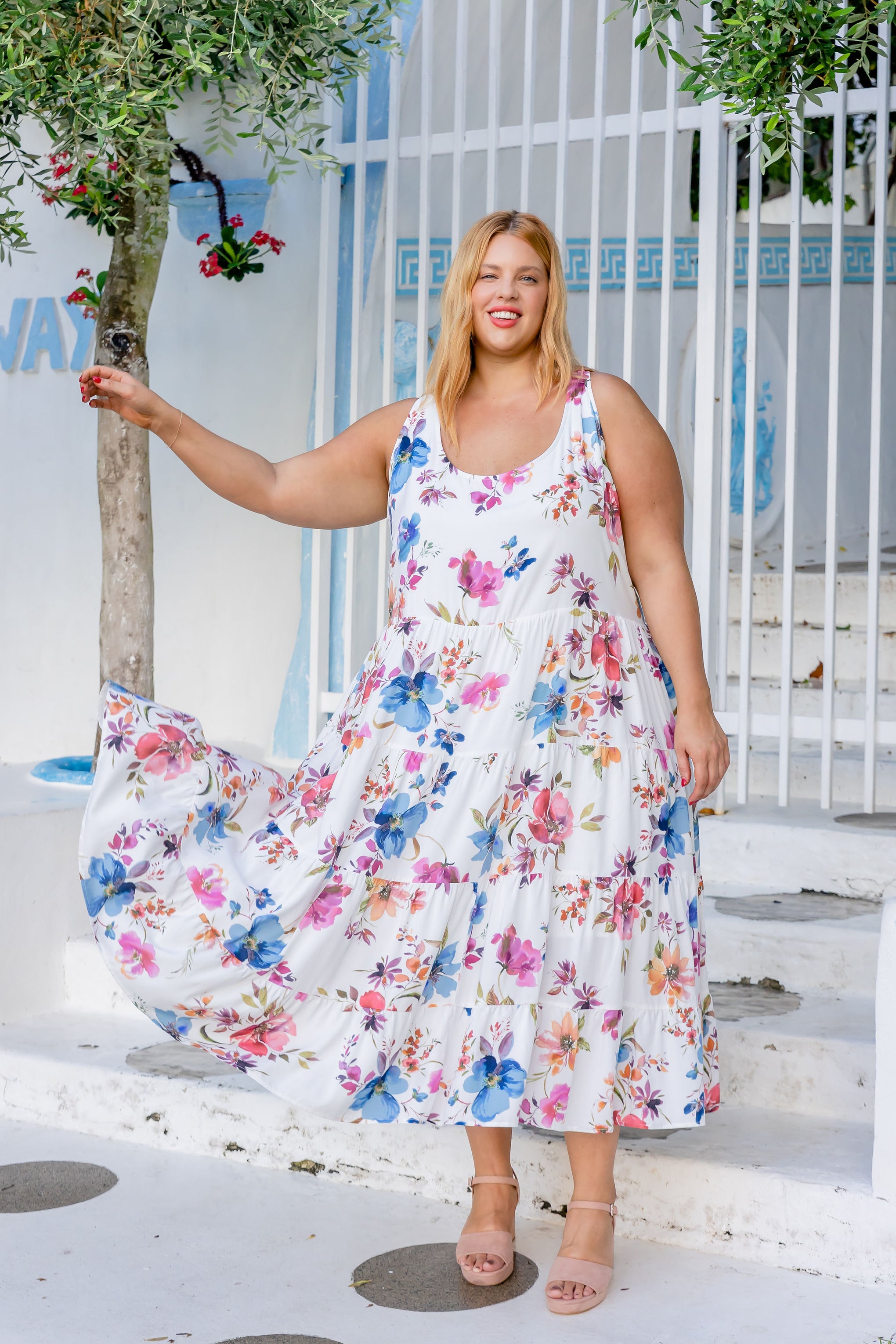 Ronnie Sleeveless Midi Dress in Floral Romance