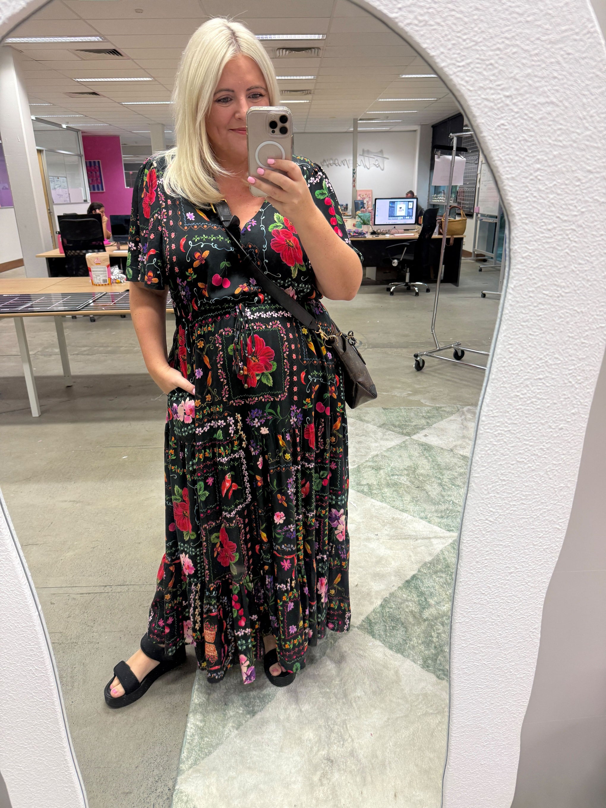 Bonnie Maxi Dress in Sweet Bee