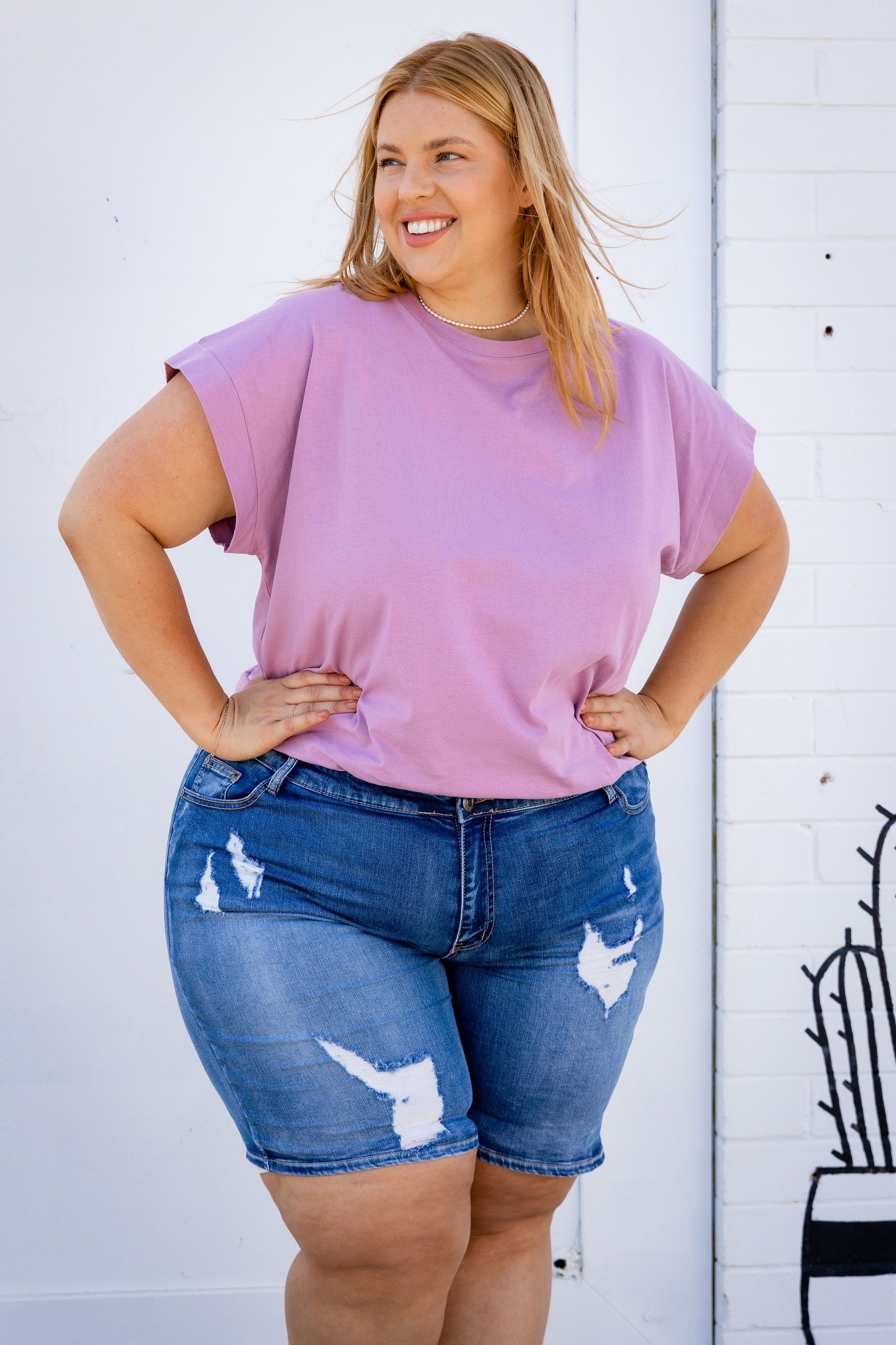 Lucas Basic Tee in Lilac