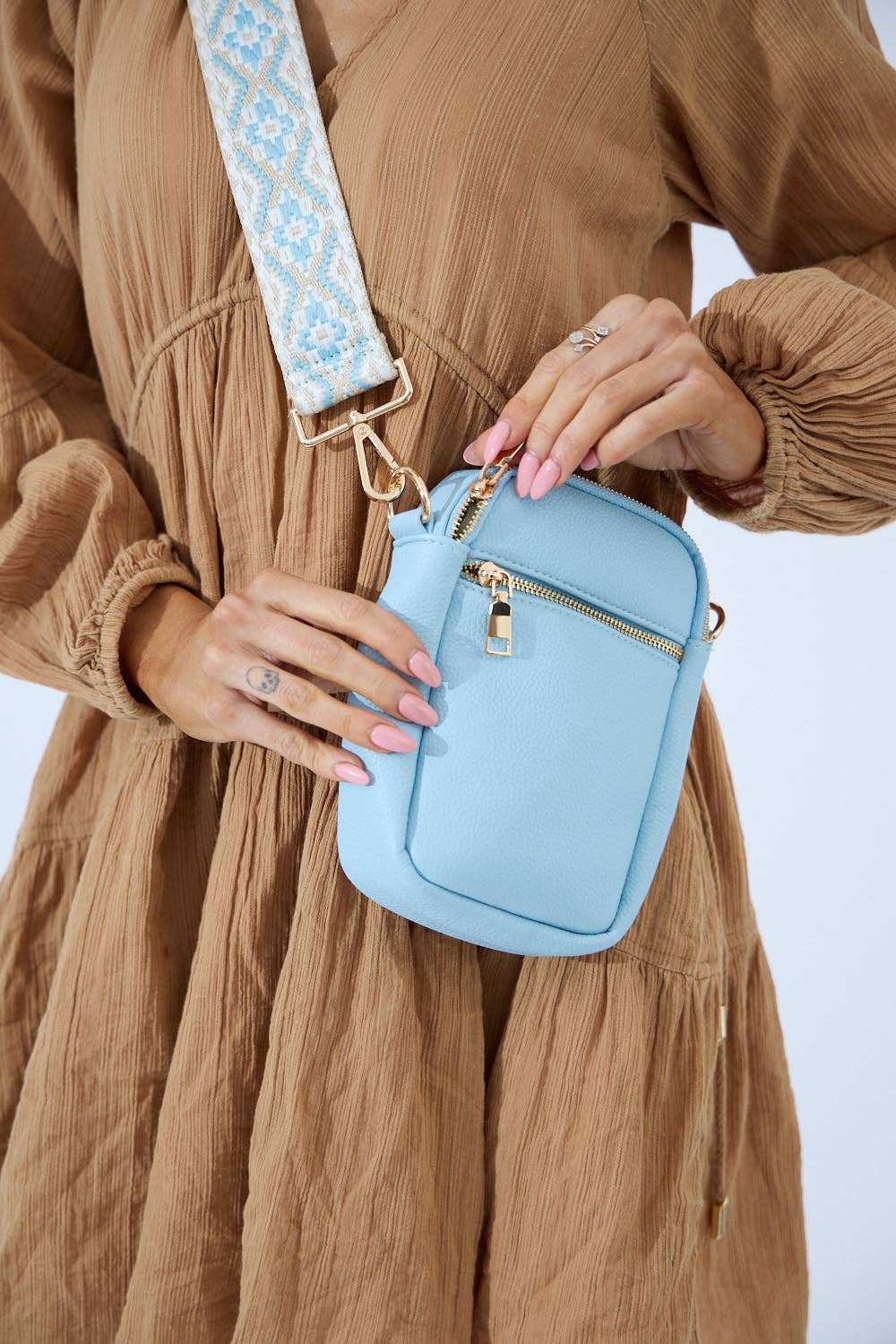 Palm Springs Phone Bag - Light Blue