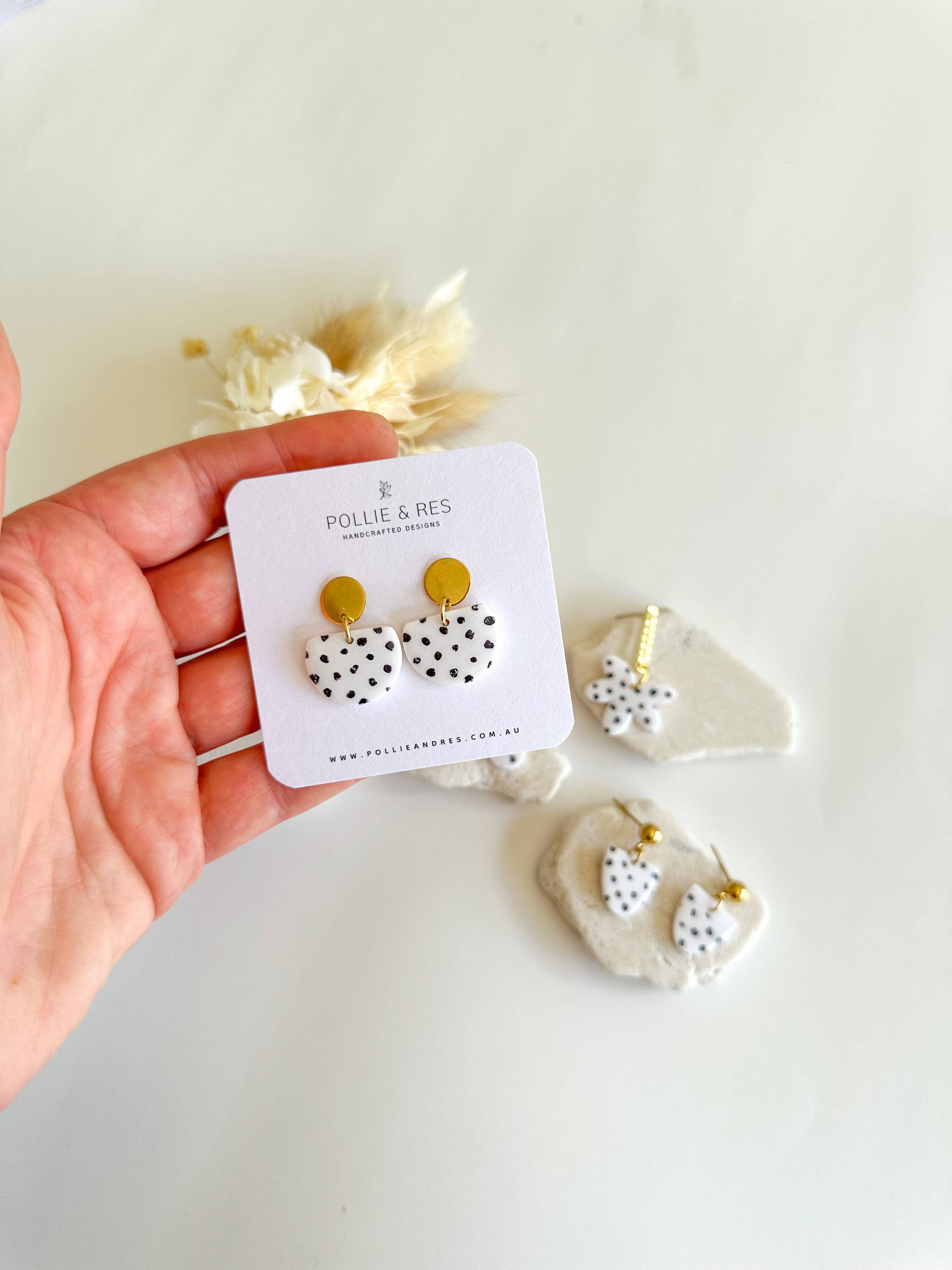 Black & White Spot Collection: Studs