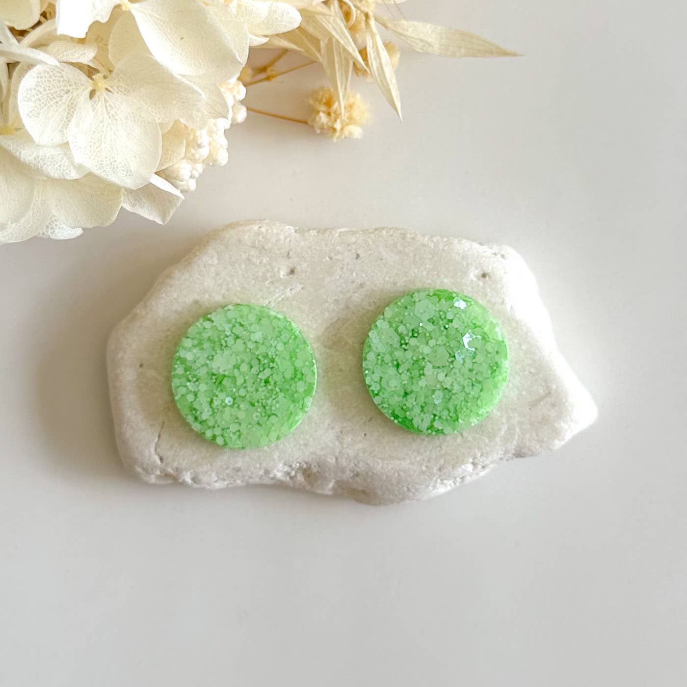 Resin Studs- Glitter: Bright / Small