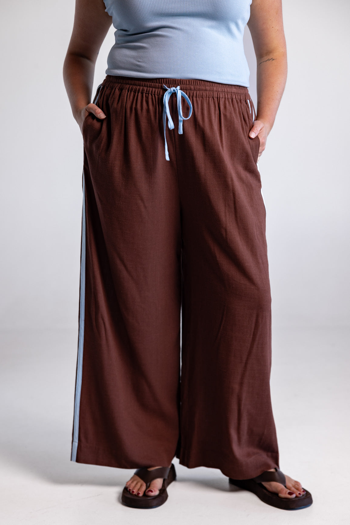 Side Stripe Linen Blend Pants in Dark Chocolate & Baby Blue