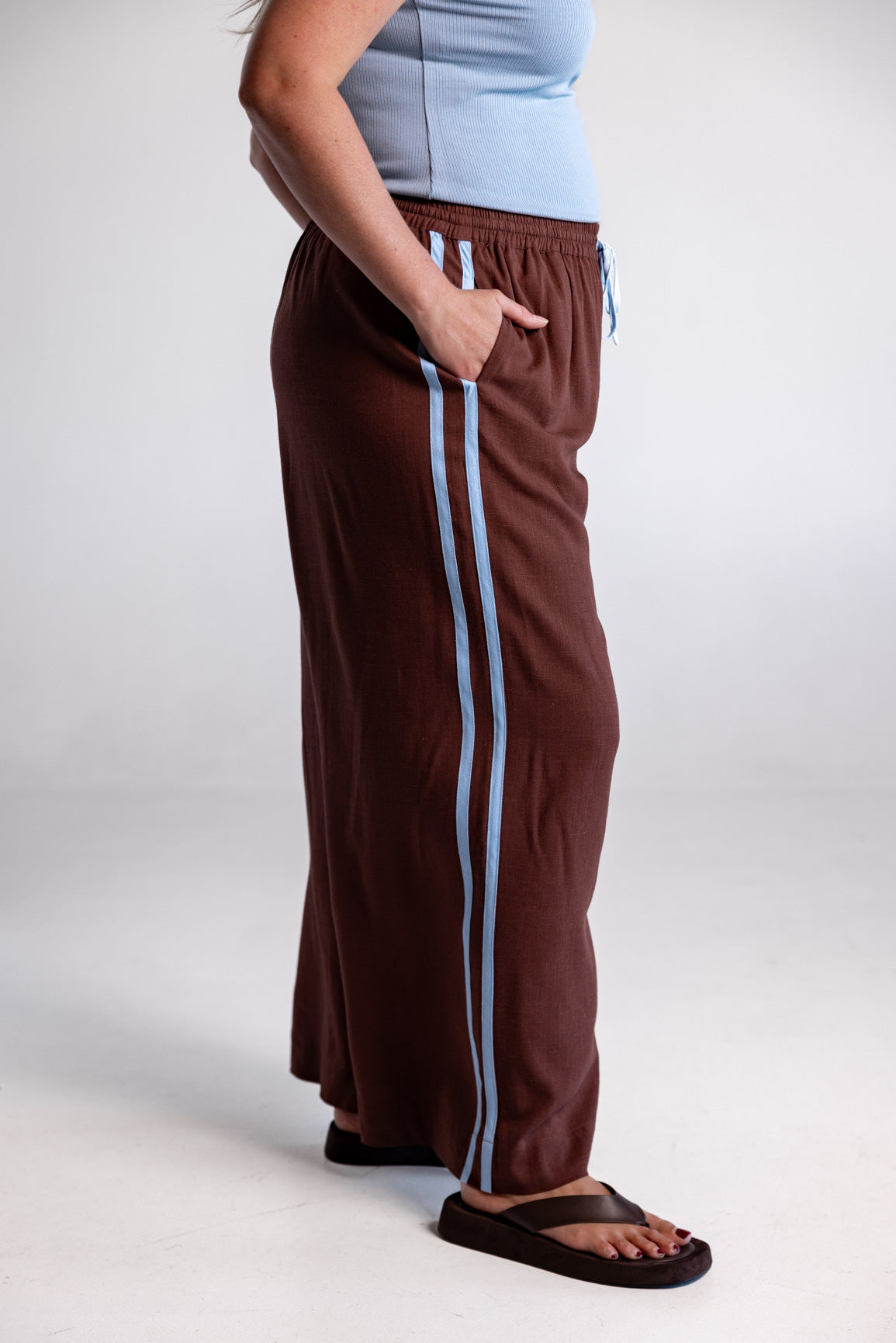 Side Stripe Linen Blend Pants in Dark Chocolate & Baby Blue
