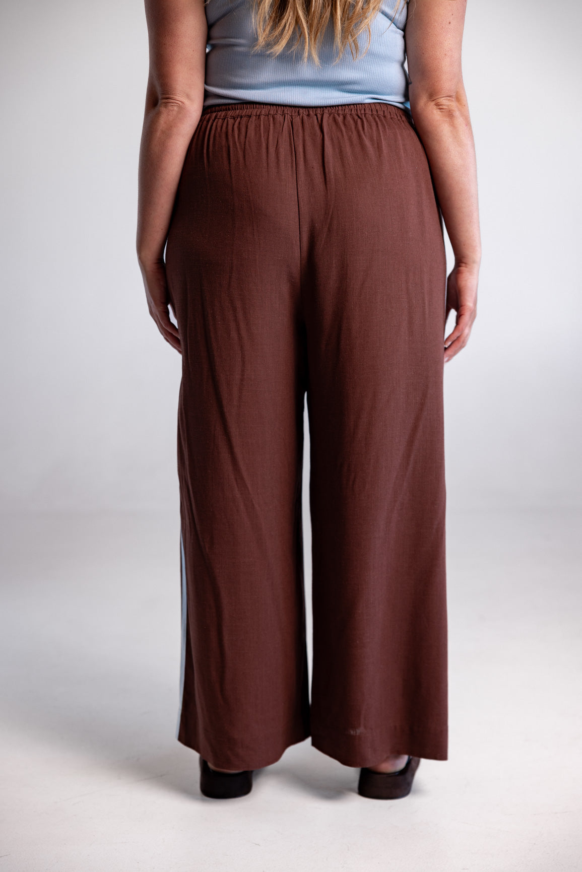 Side Stripe Linen Blend Pants in Dark Chocolate & Baby Blue