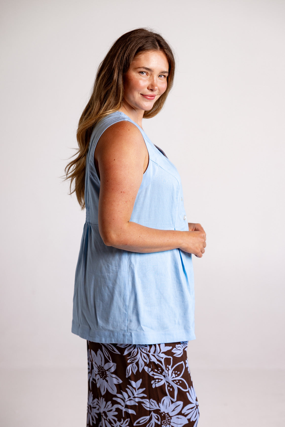 Saski Linen Blend Vest in Light Blue