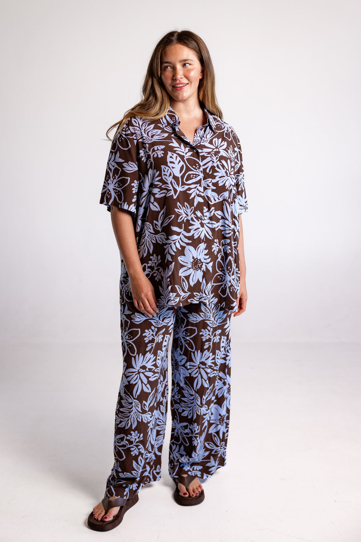 Gina Pants in in Blue Lani Chocolate