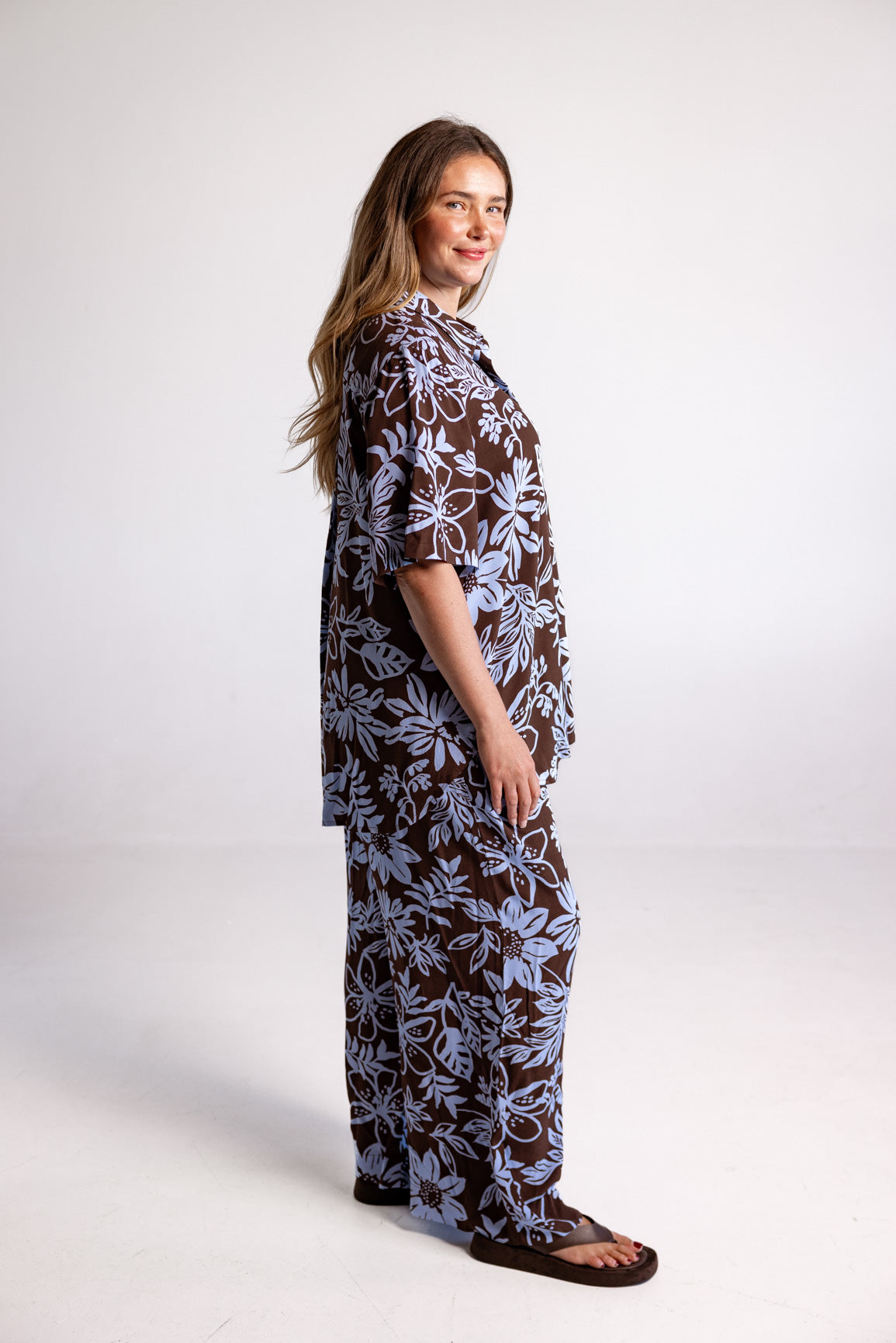 Gina Pants in in Blue Lani Chocolate
