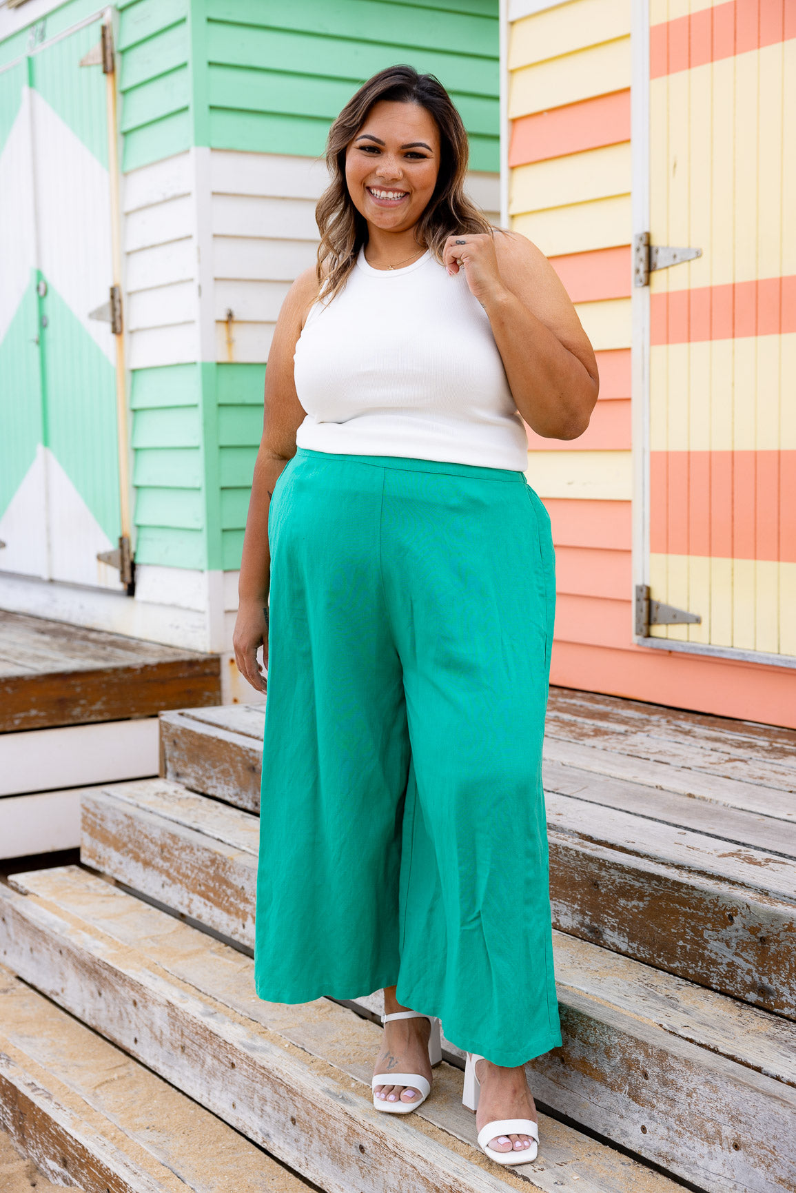 Noah Crop Linen Pants in Jade