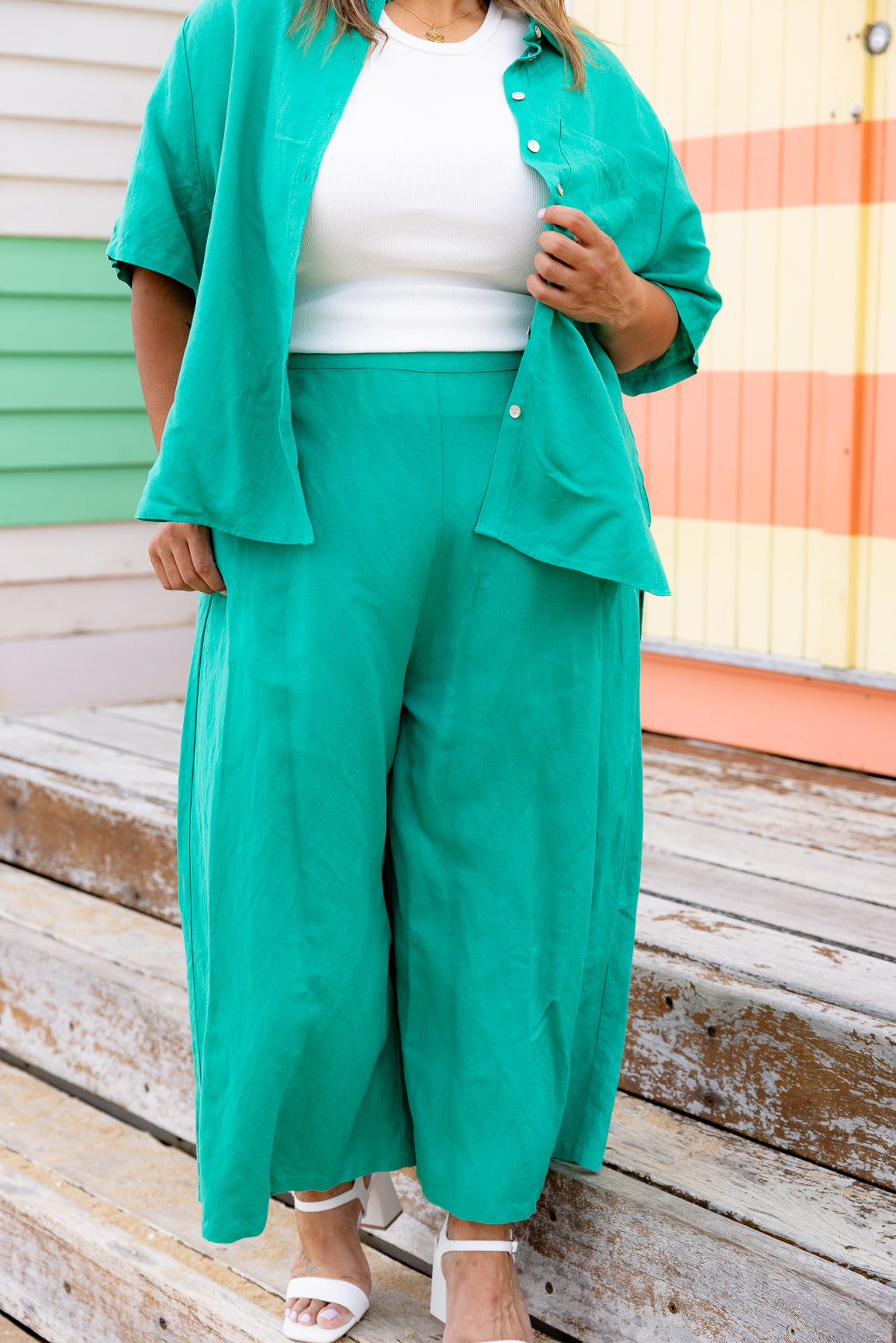 Noah Crop Linen Pants in Jade